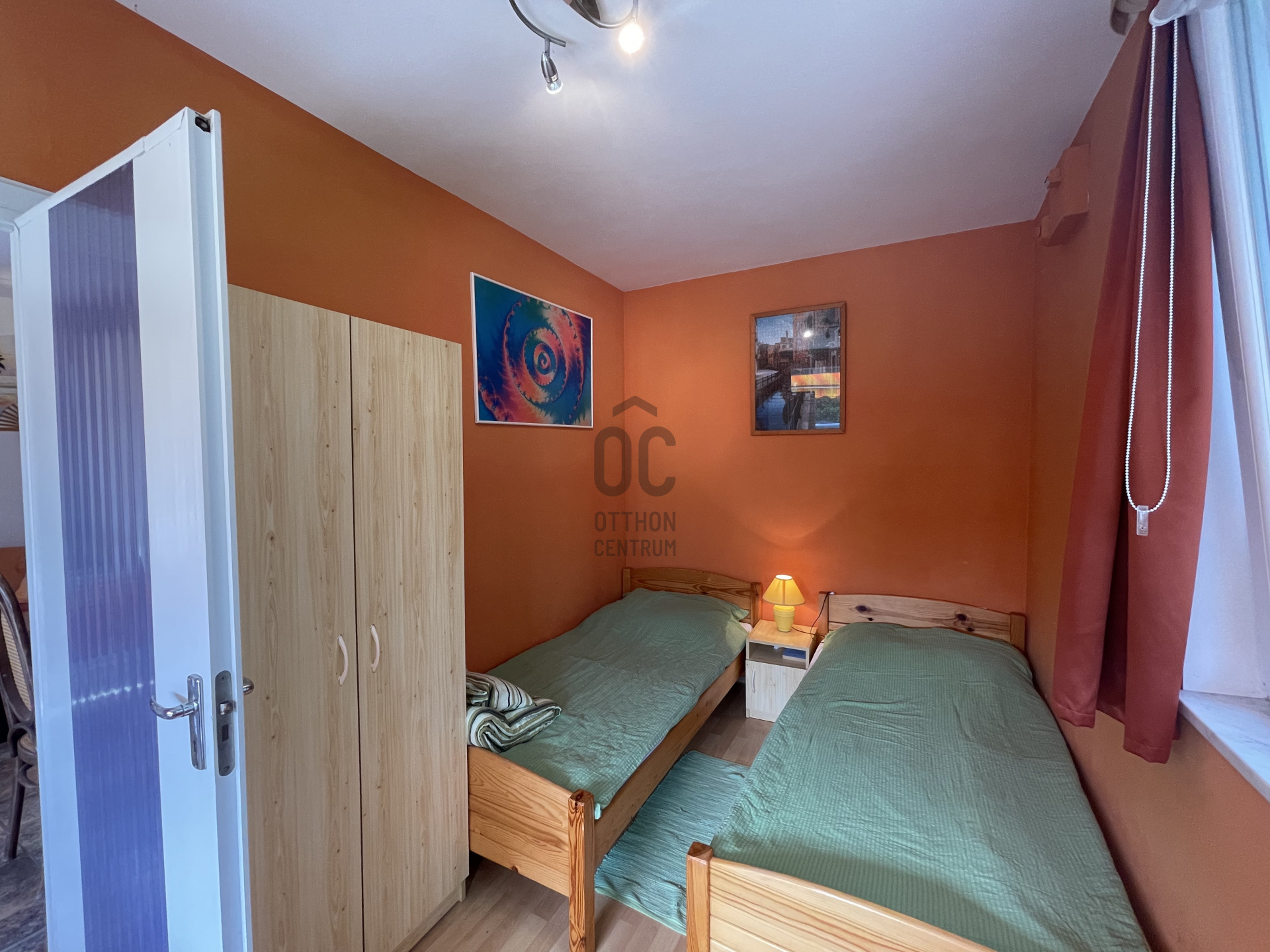 Gallery zoom image