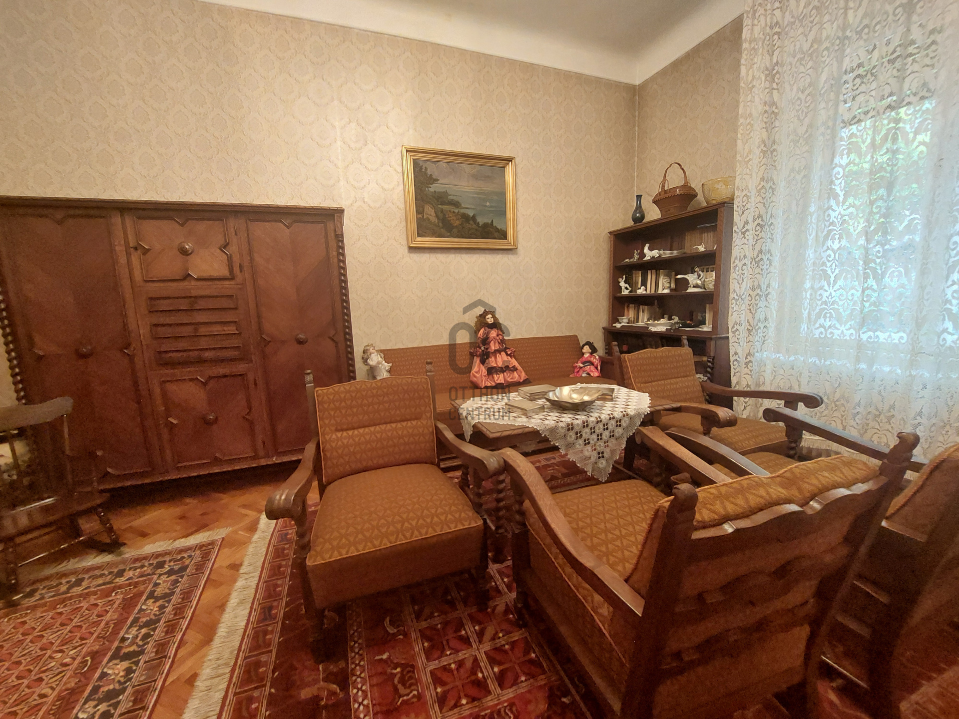 Gallery zoom image