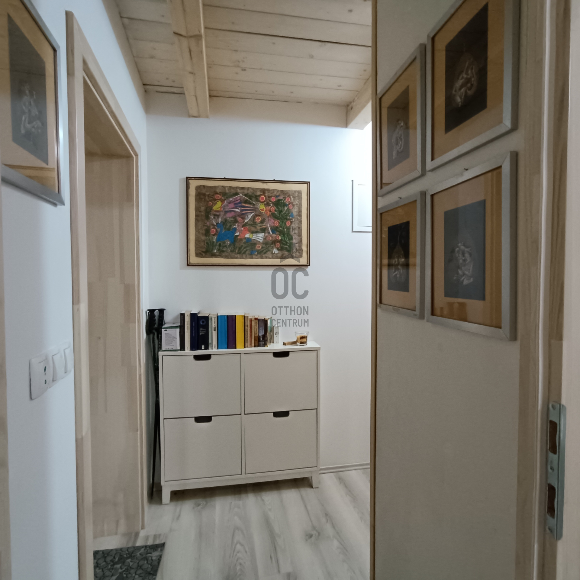 Gallery zoom image