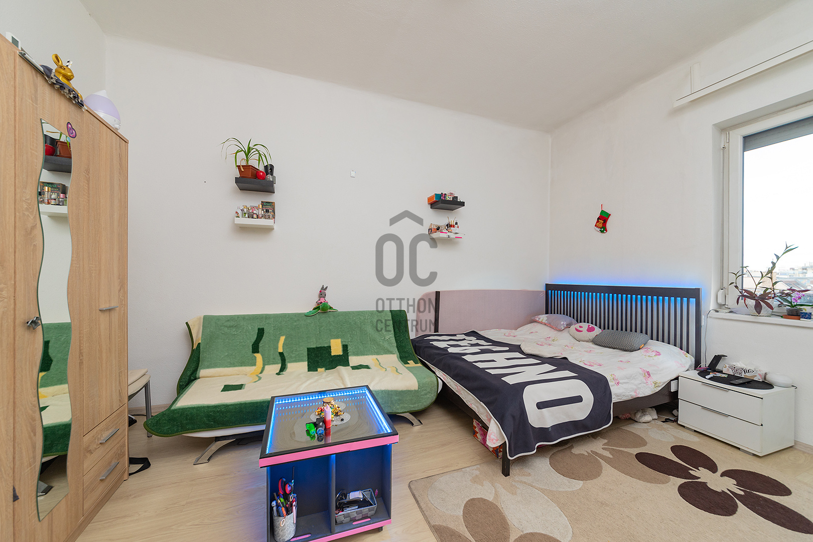 Gallery zoom image