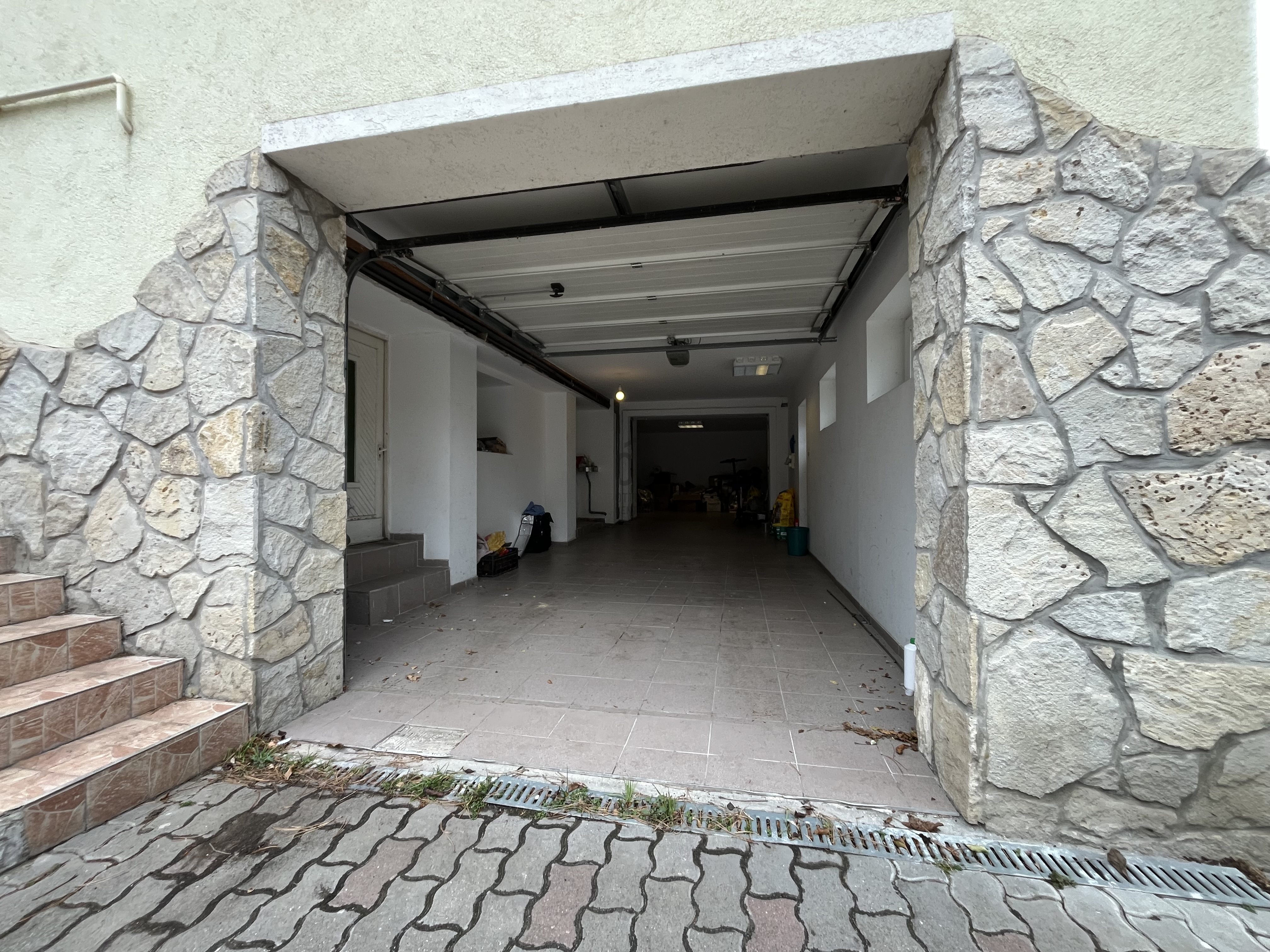 Gallery zoom image