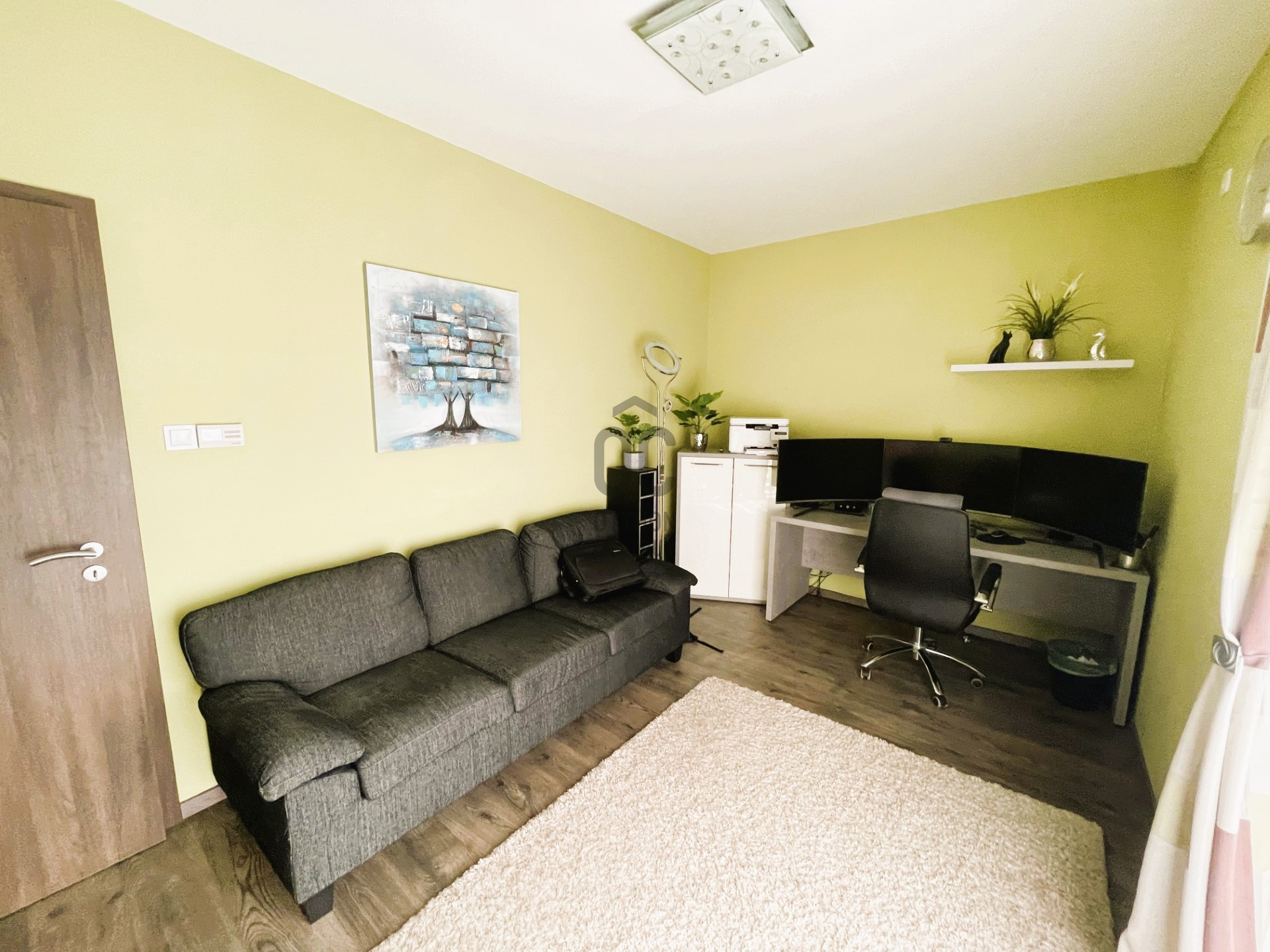 Gallery zoom image