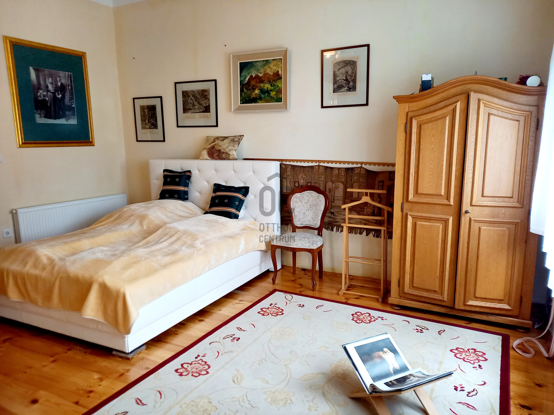Gallery zoom image