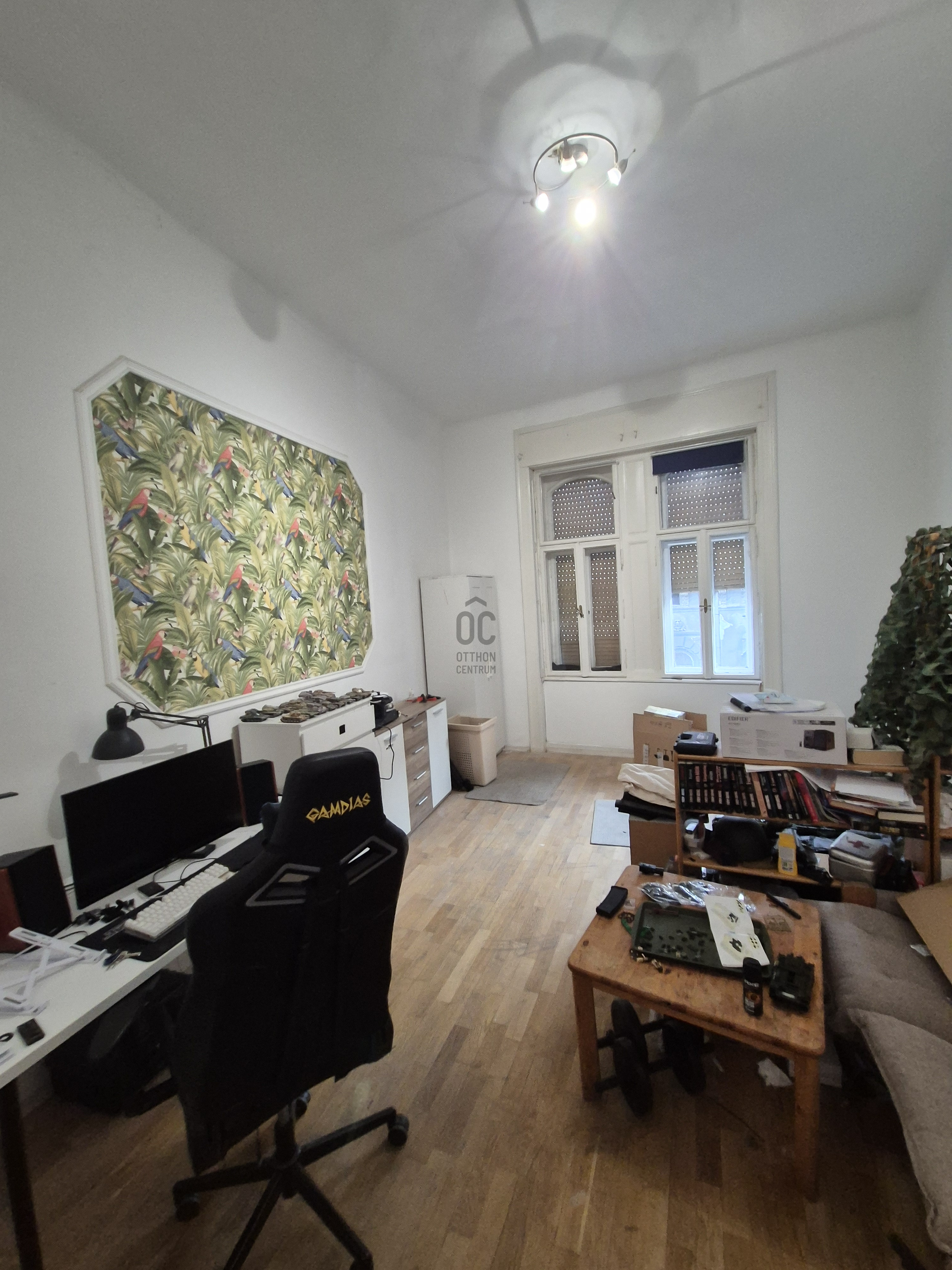 Gallery zoom image