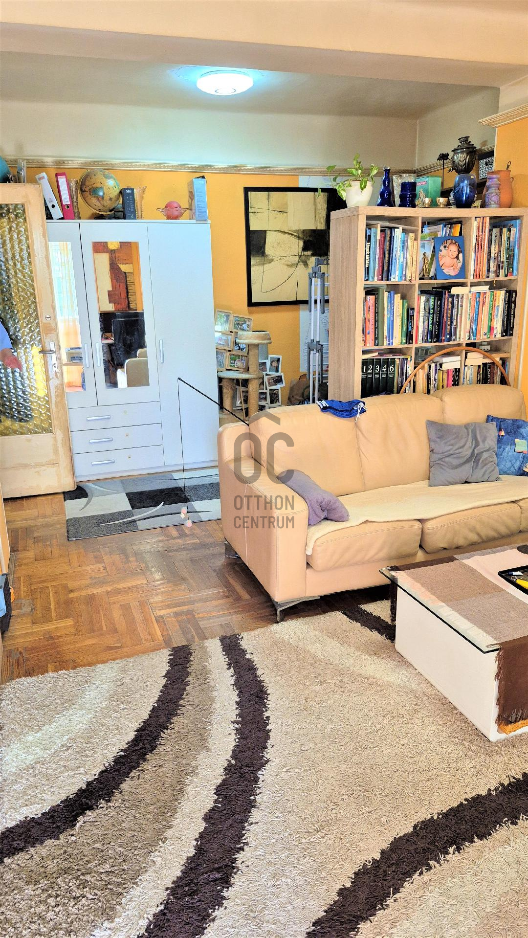Gallery zoom image