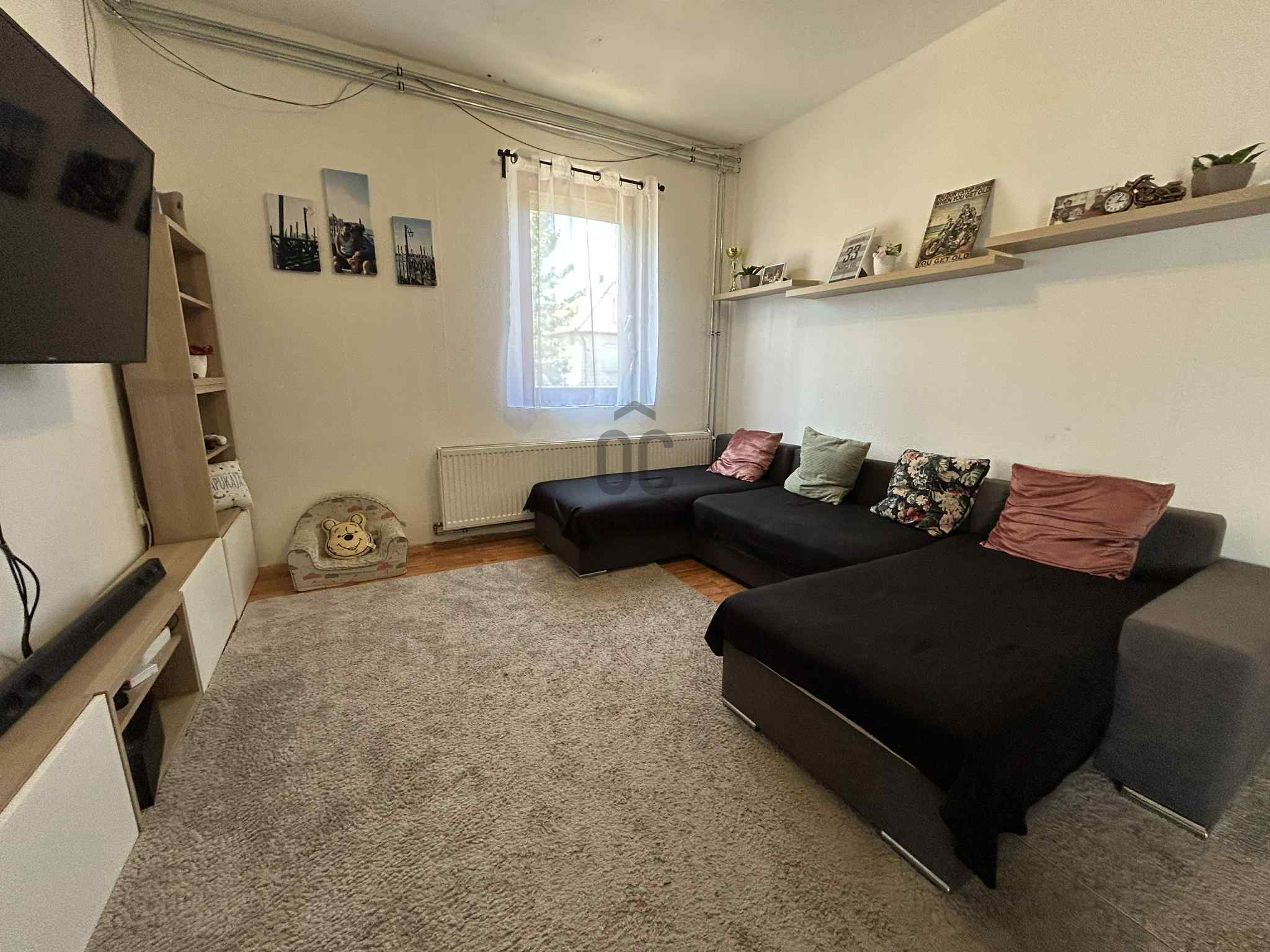 Gallery zoom image