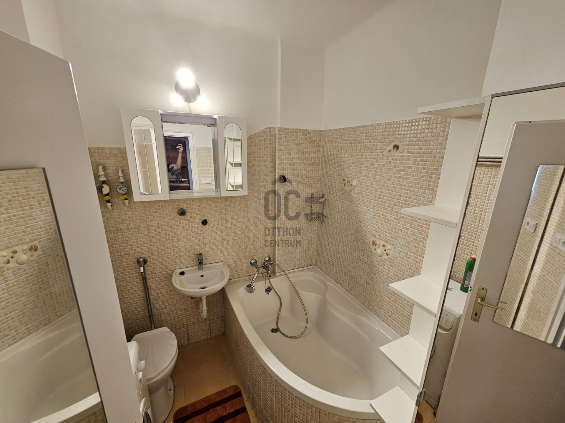 Gallery zoom image