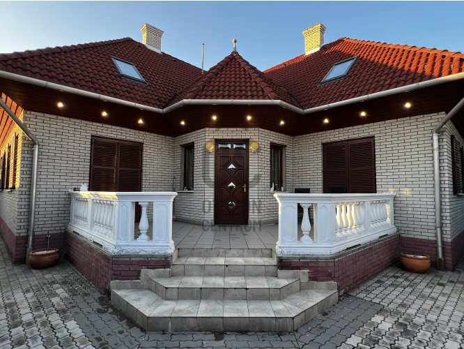 Családi ház · 7 hálószoba · 2933 m² · 119.900.000 Ft