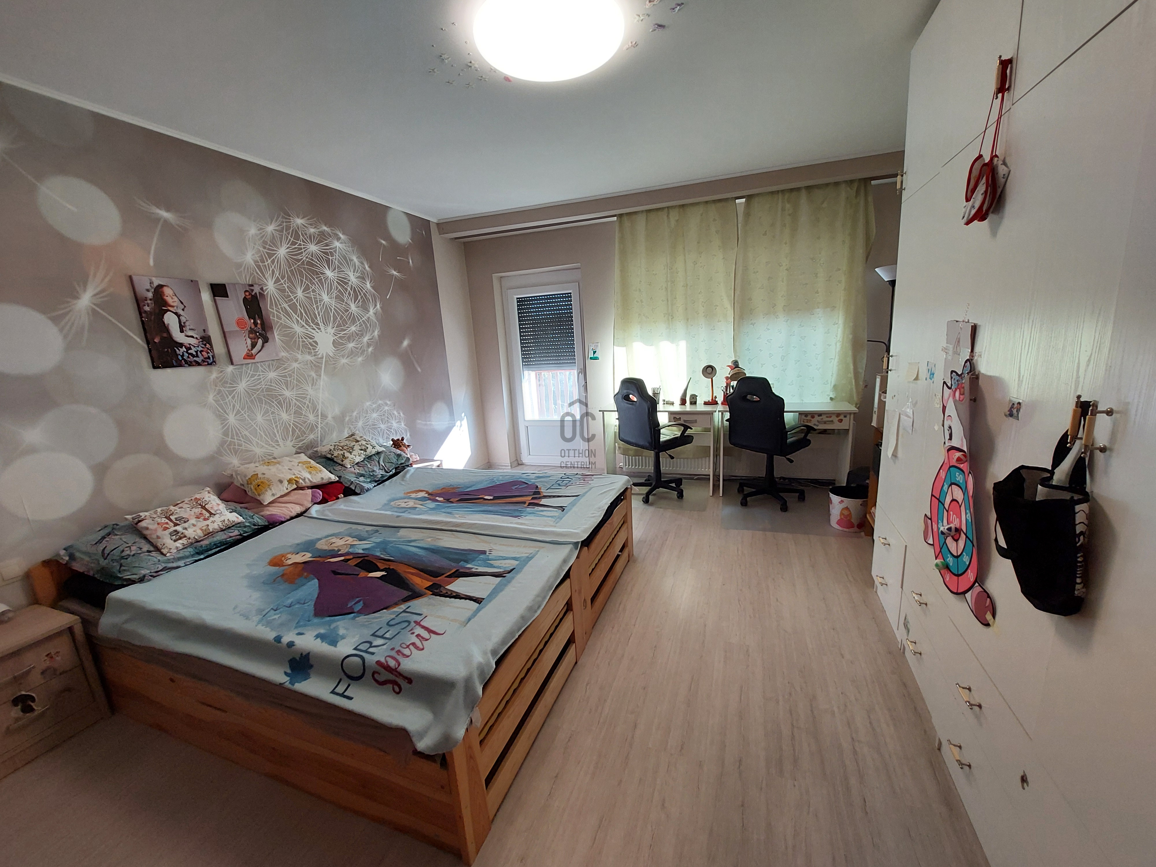 Gallery zoom image