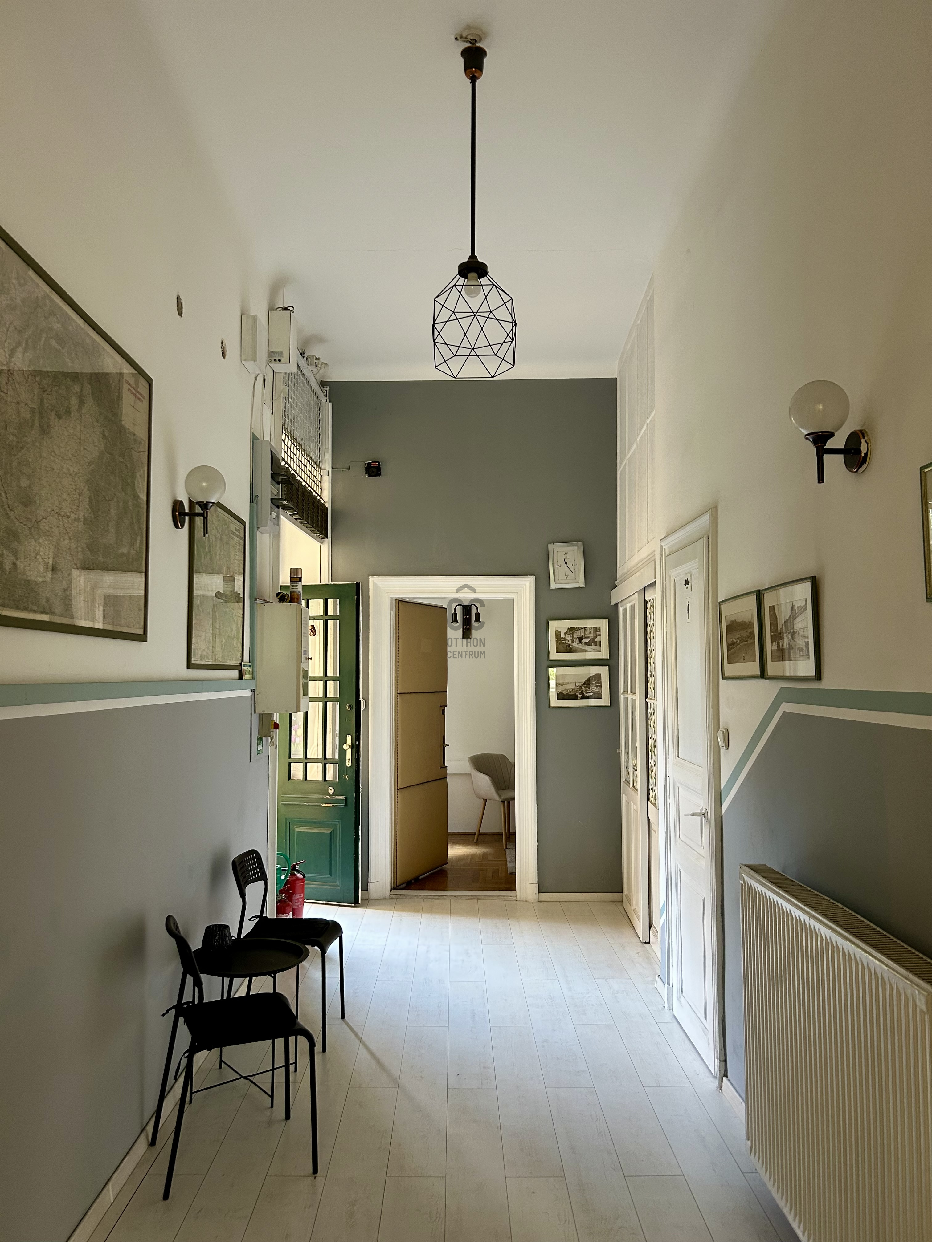 Gallery zoom image