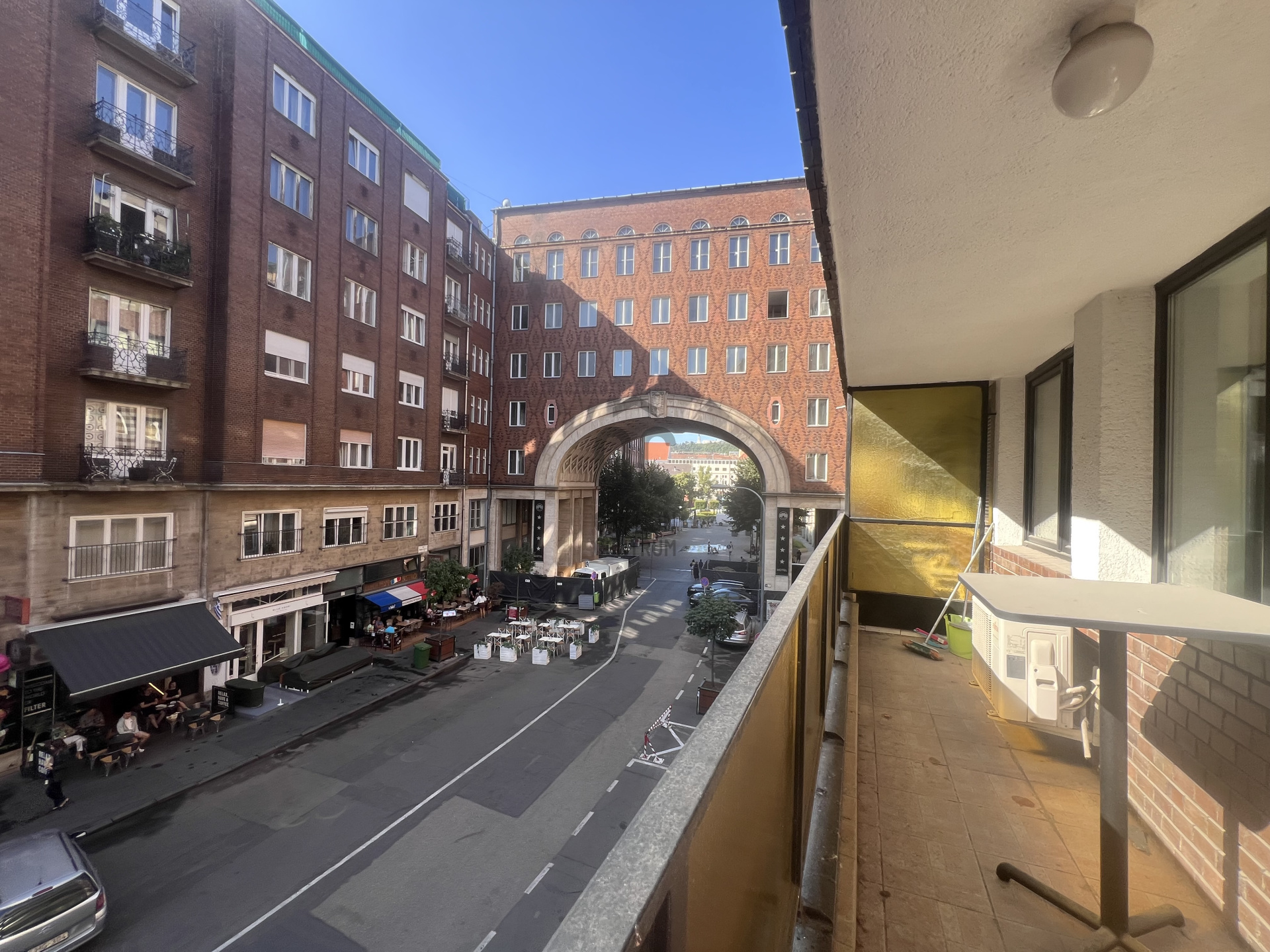 Gallery zoom image