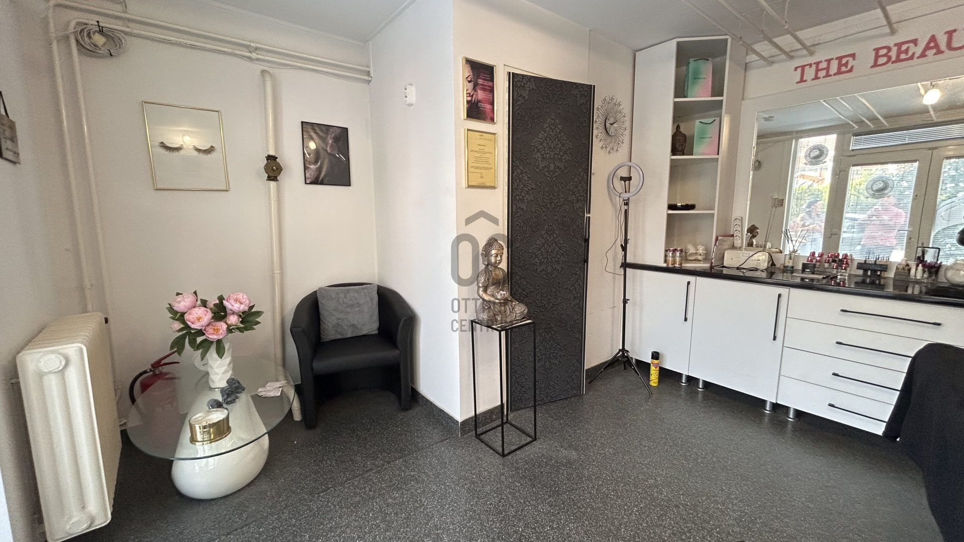 Gallery zoom image