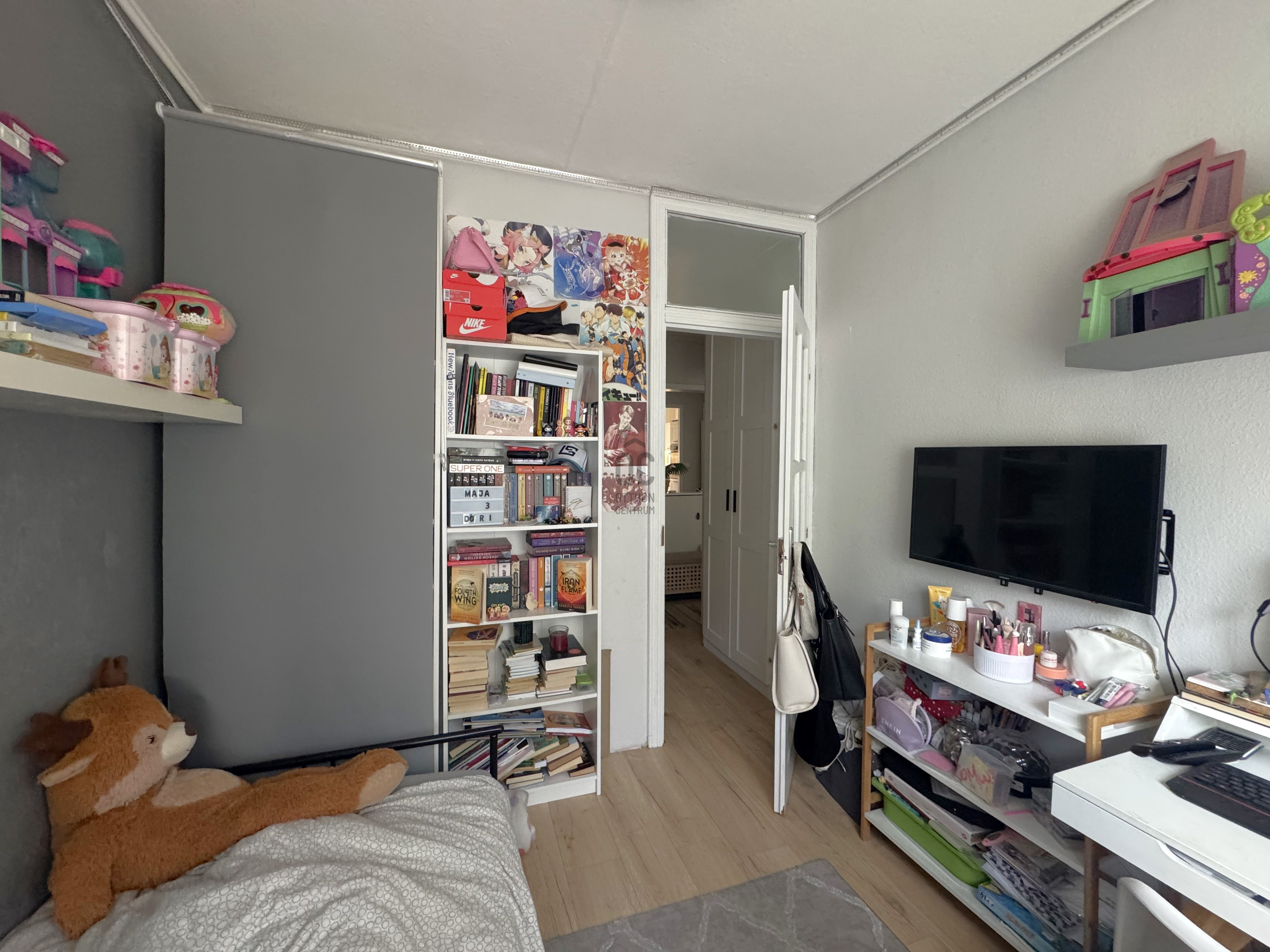 Gallery zoom image