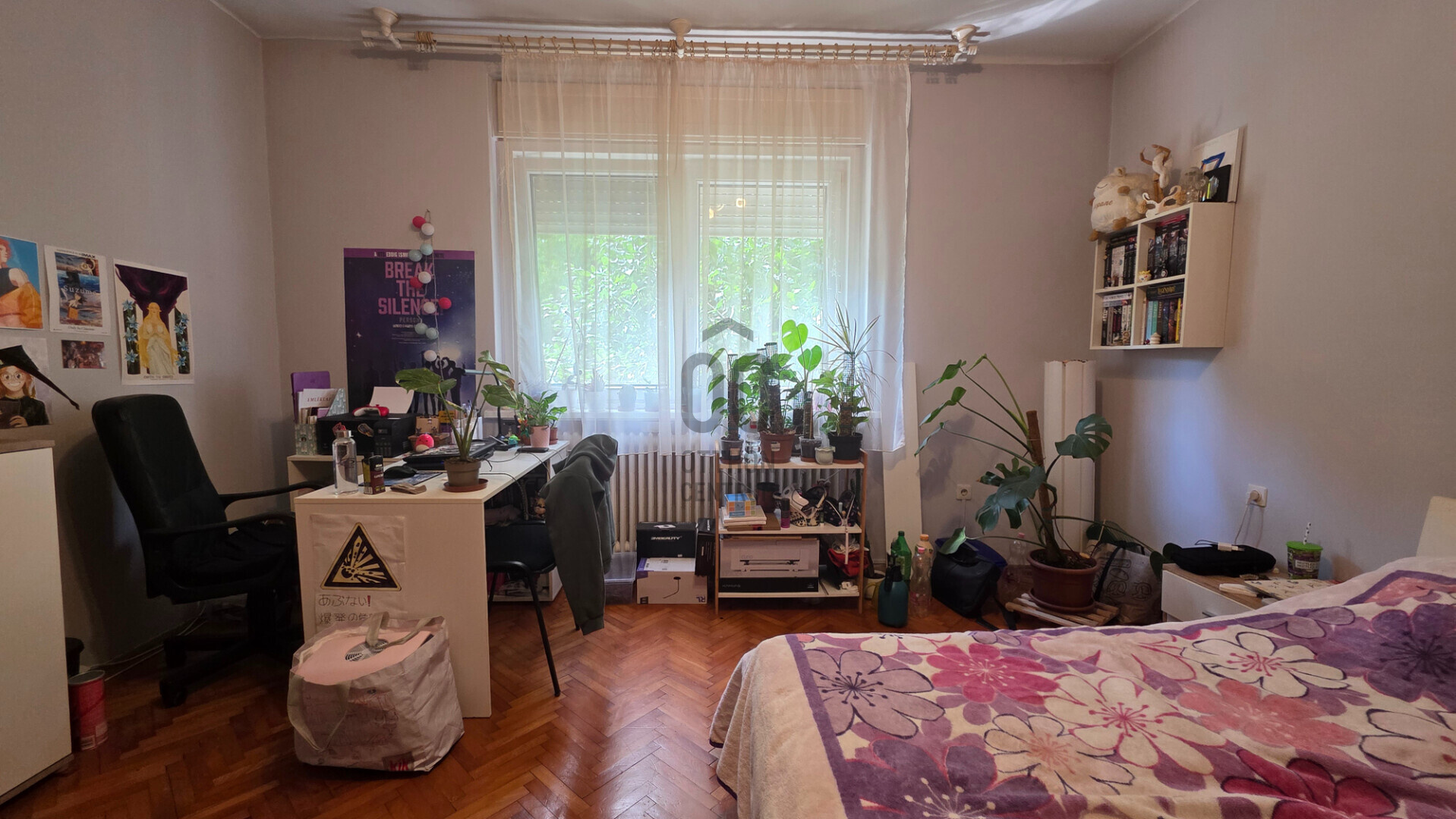Gallery zoom image