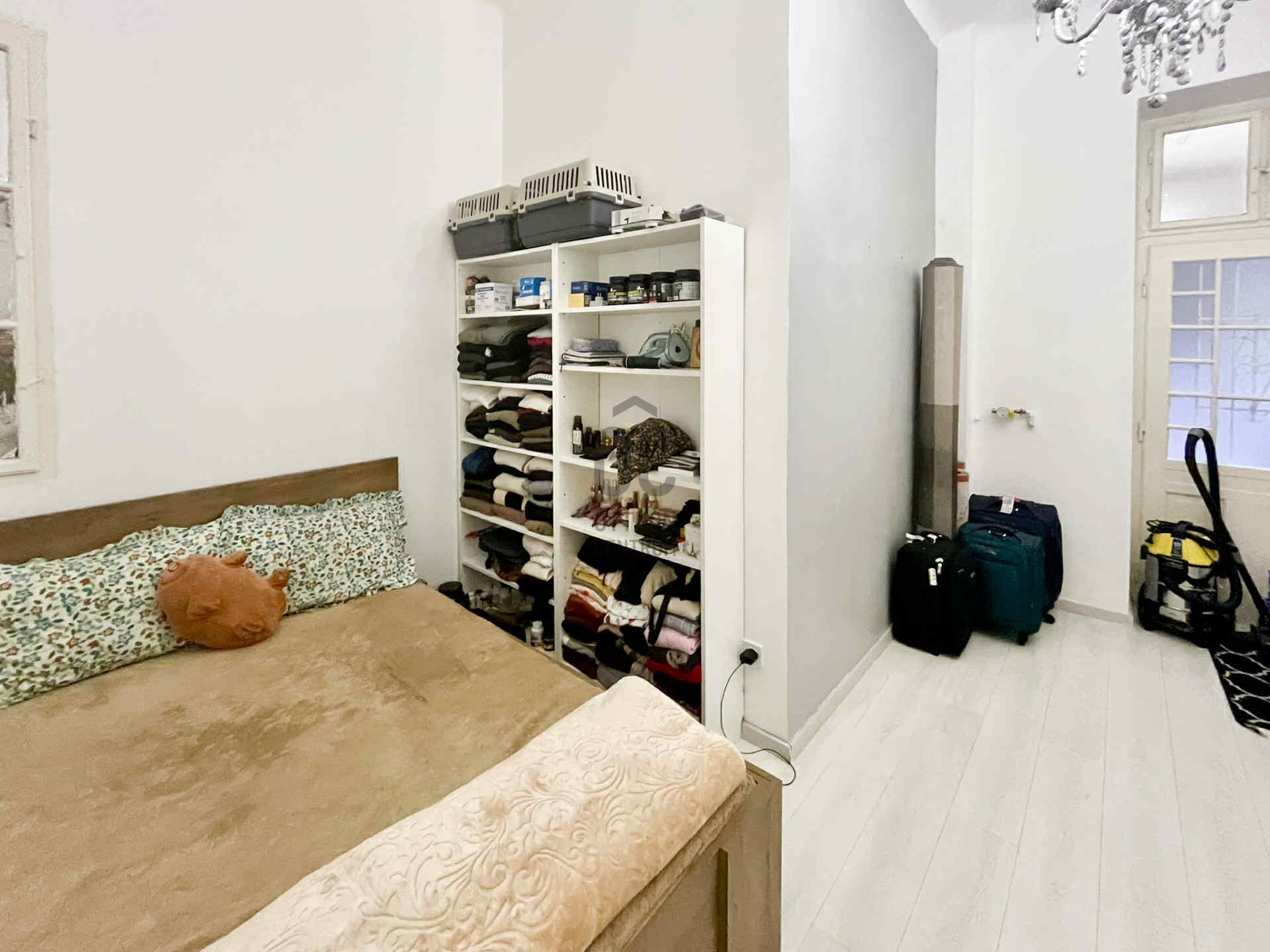 Gallery zoom image