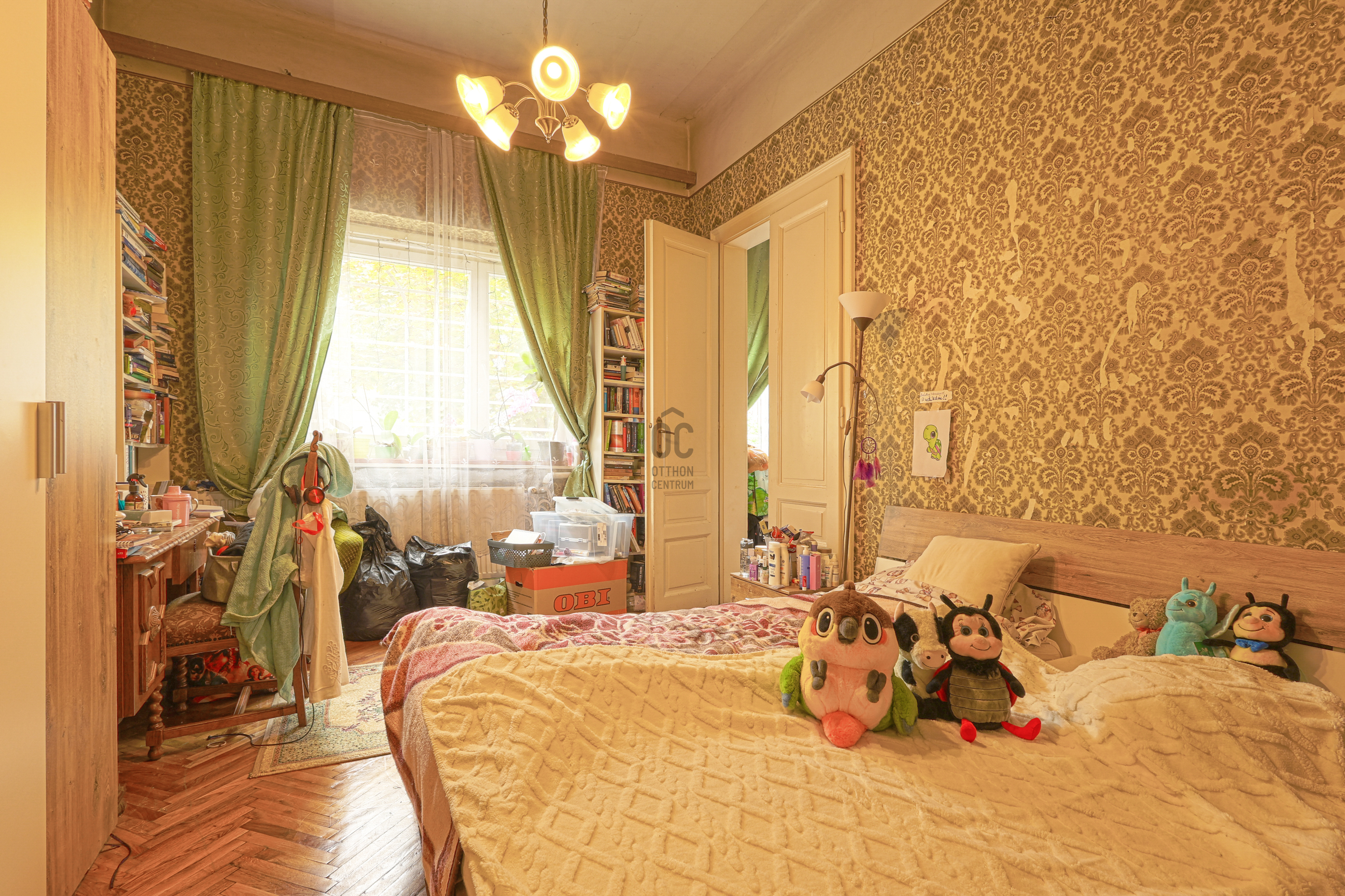 Gallery zoom image