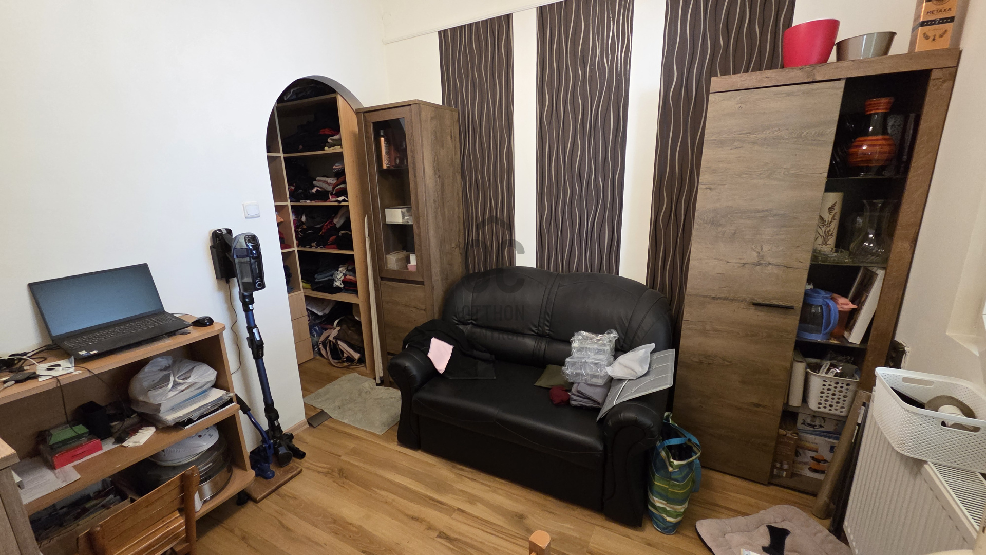 Gallery zoom image