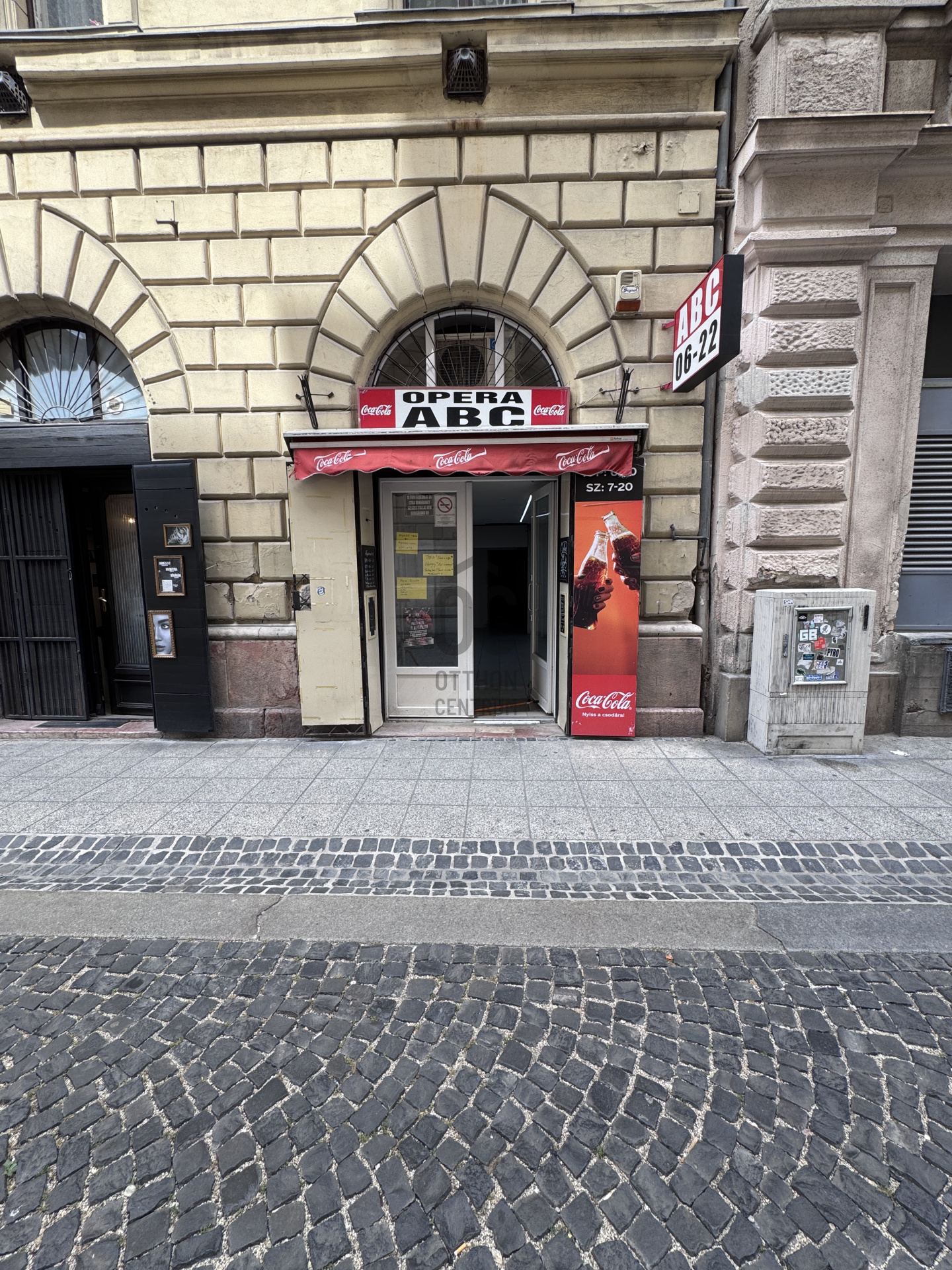 Gallery zoom image