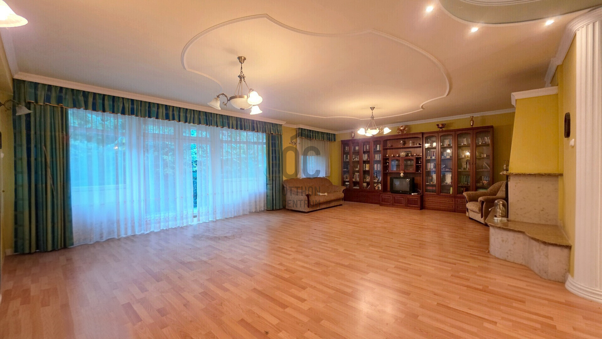 Gallery zoom image