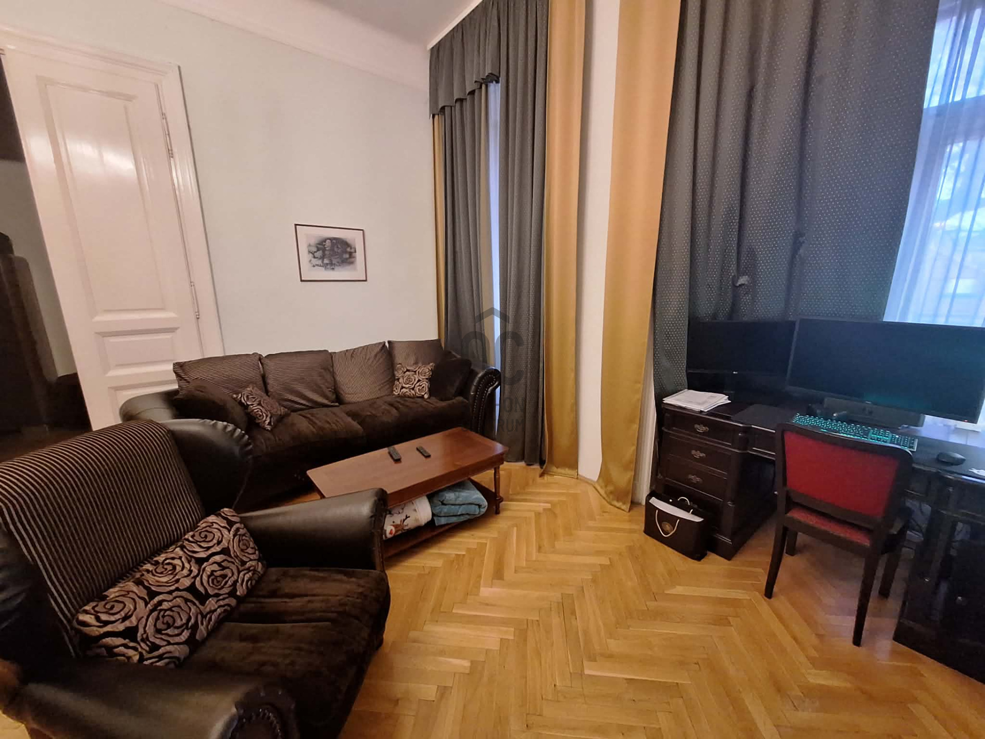 Gallery zoom image