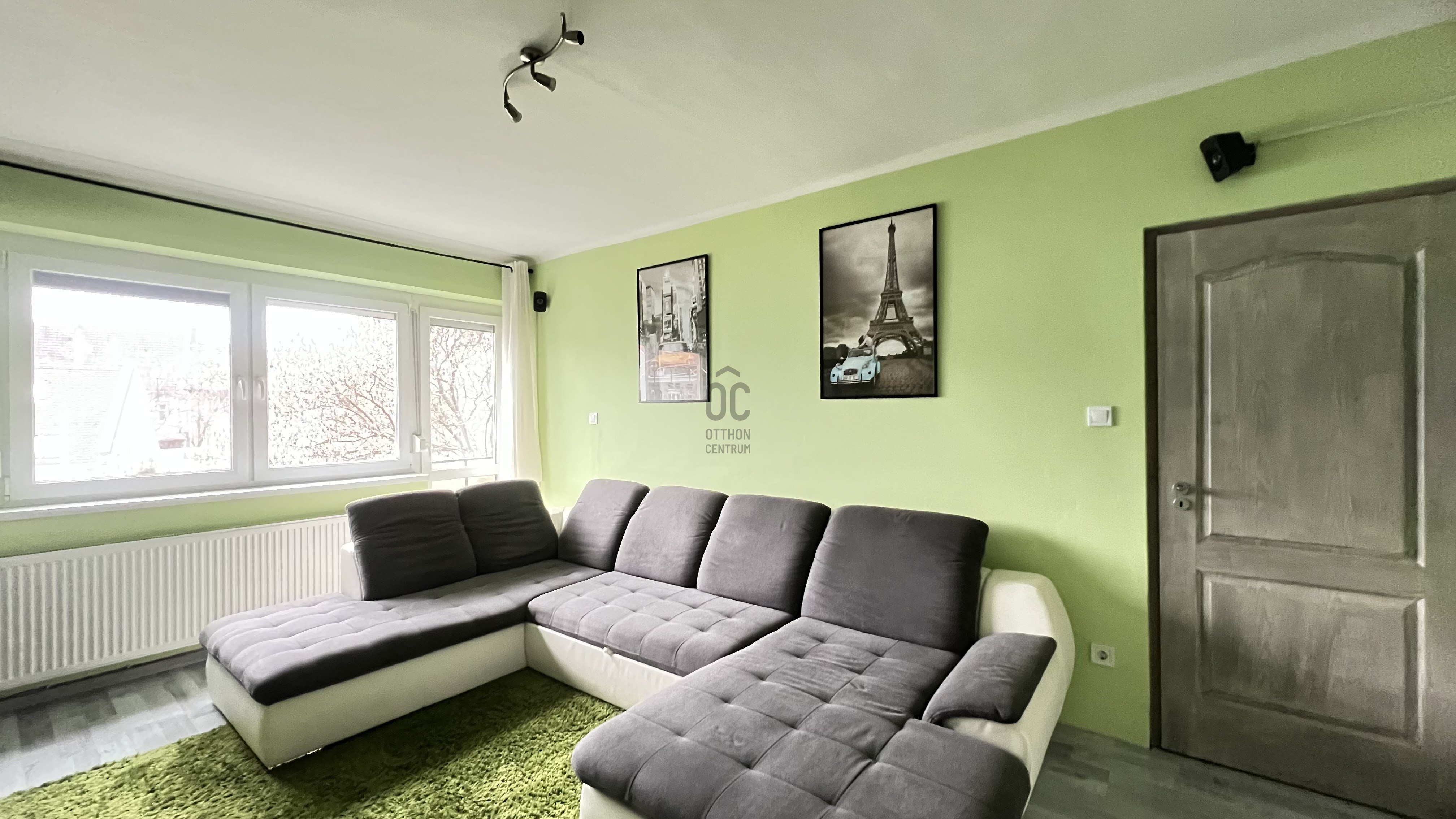 Gallery zoom image