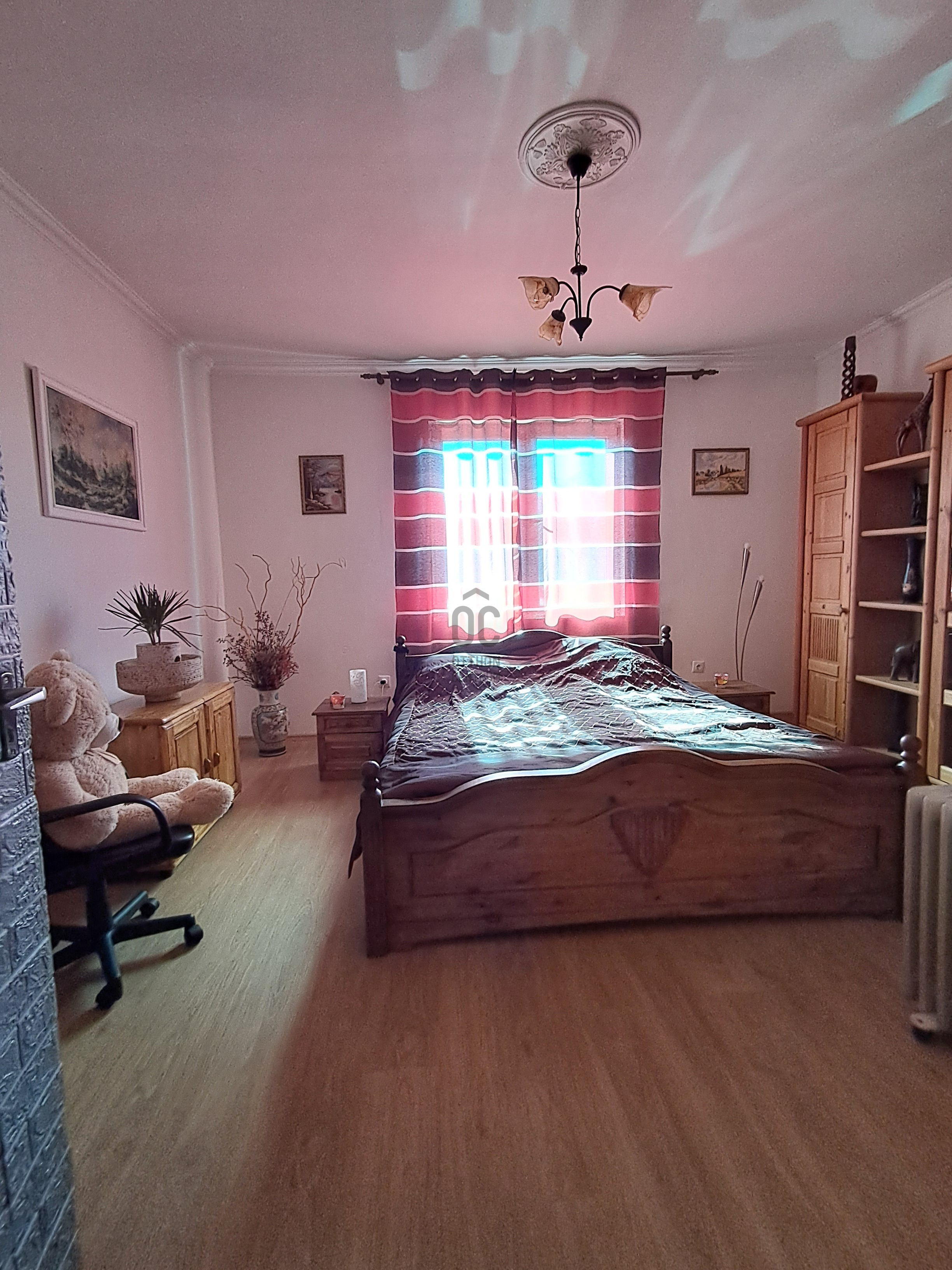 Gallery zoom image