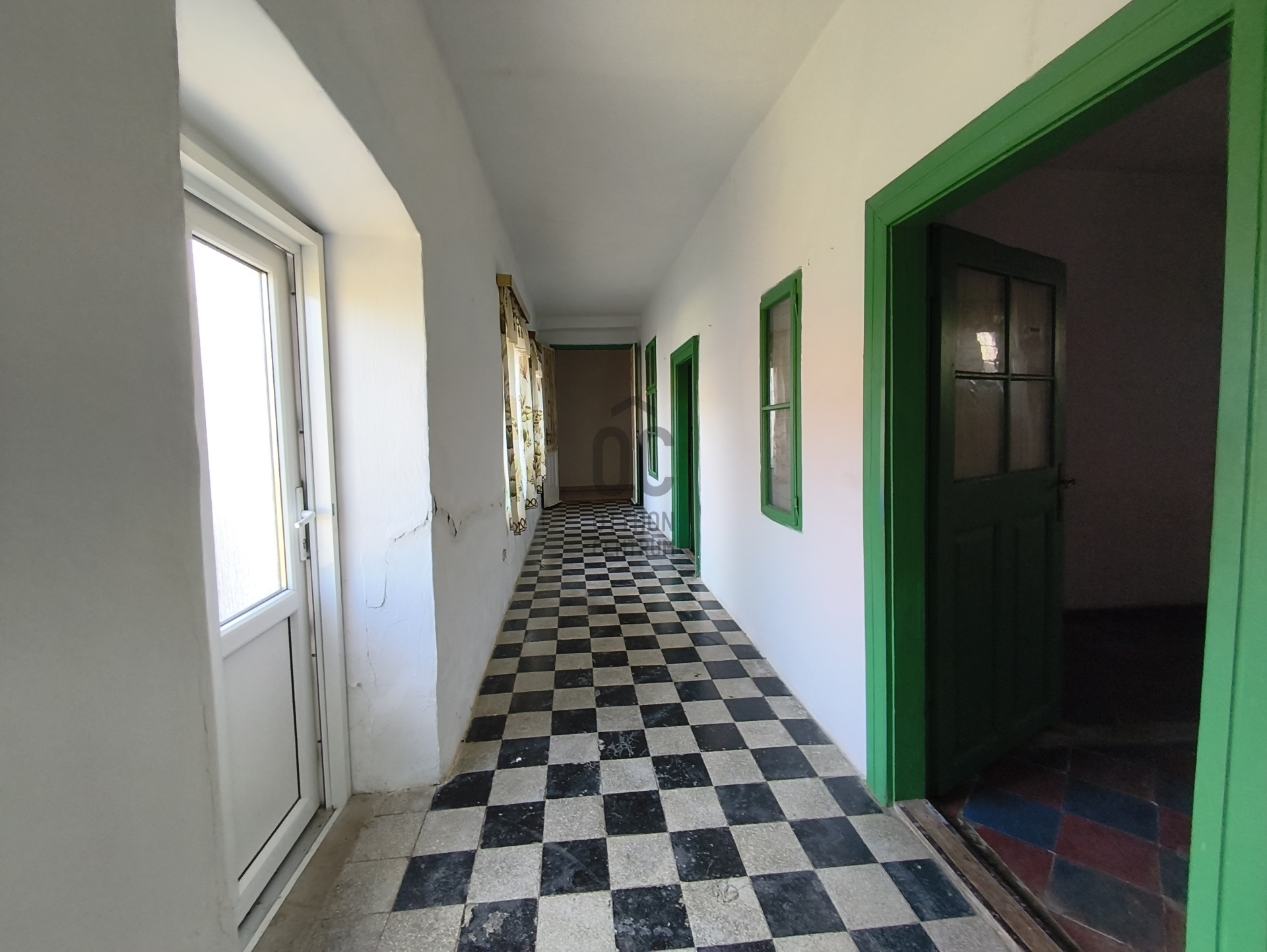 Gallery zoom image