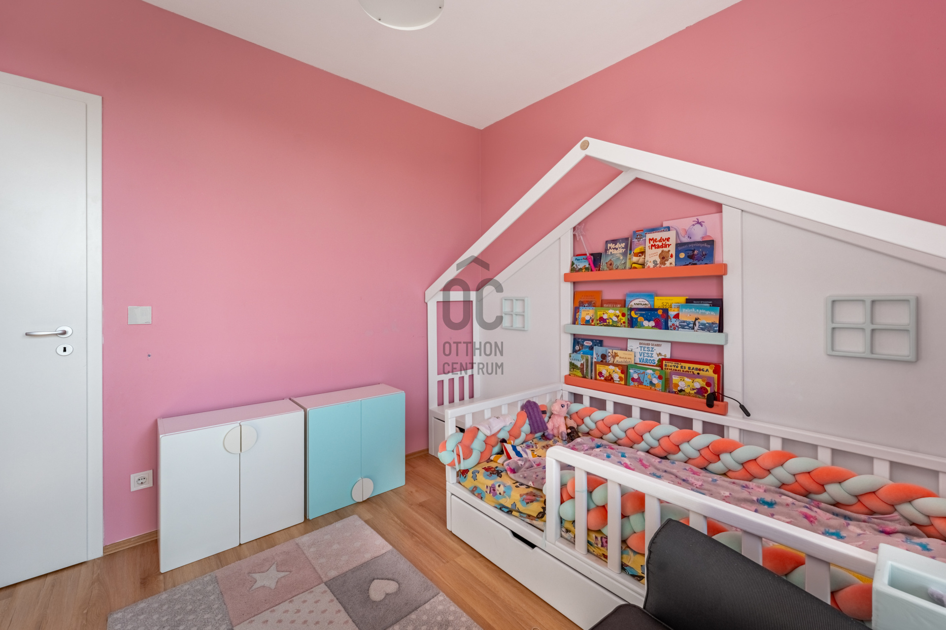 Gallery zoom image