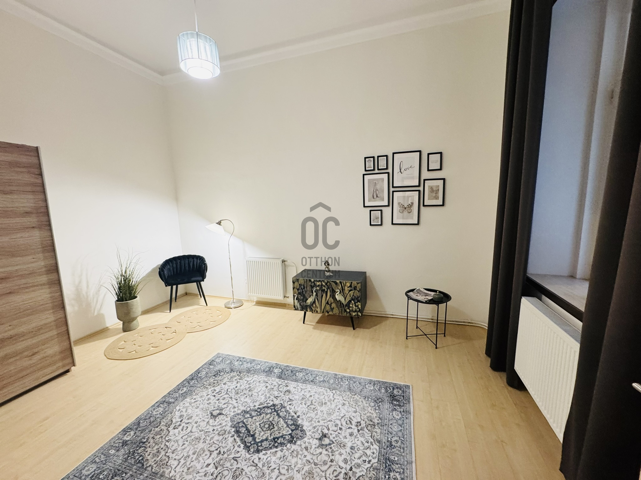 Gallery zoom image