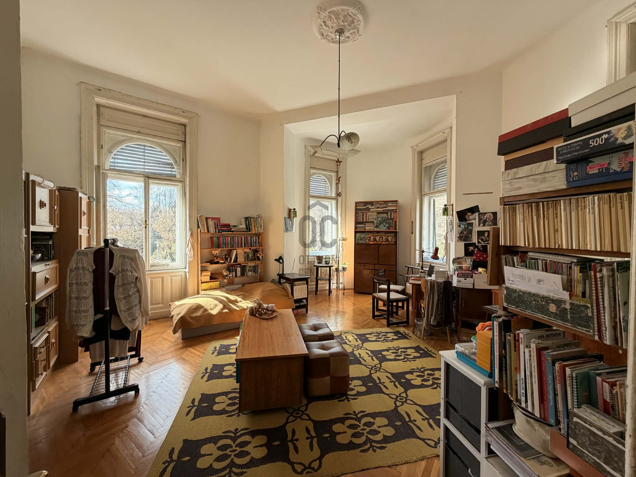 Gallery zoom image