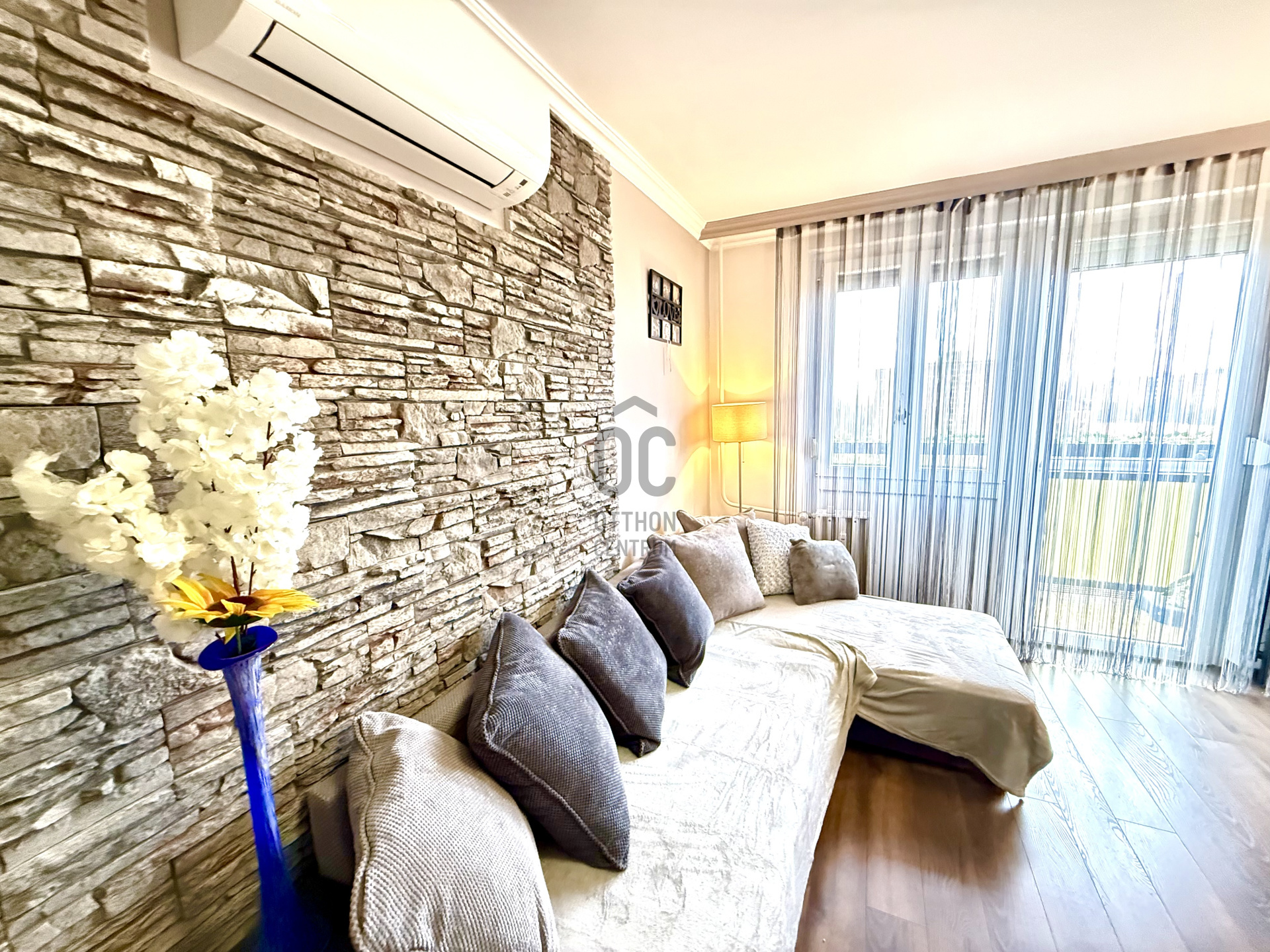Gallery zoom image