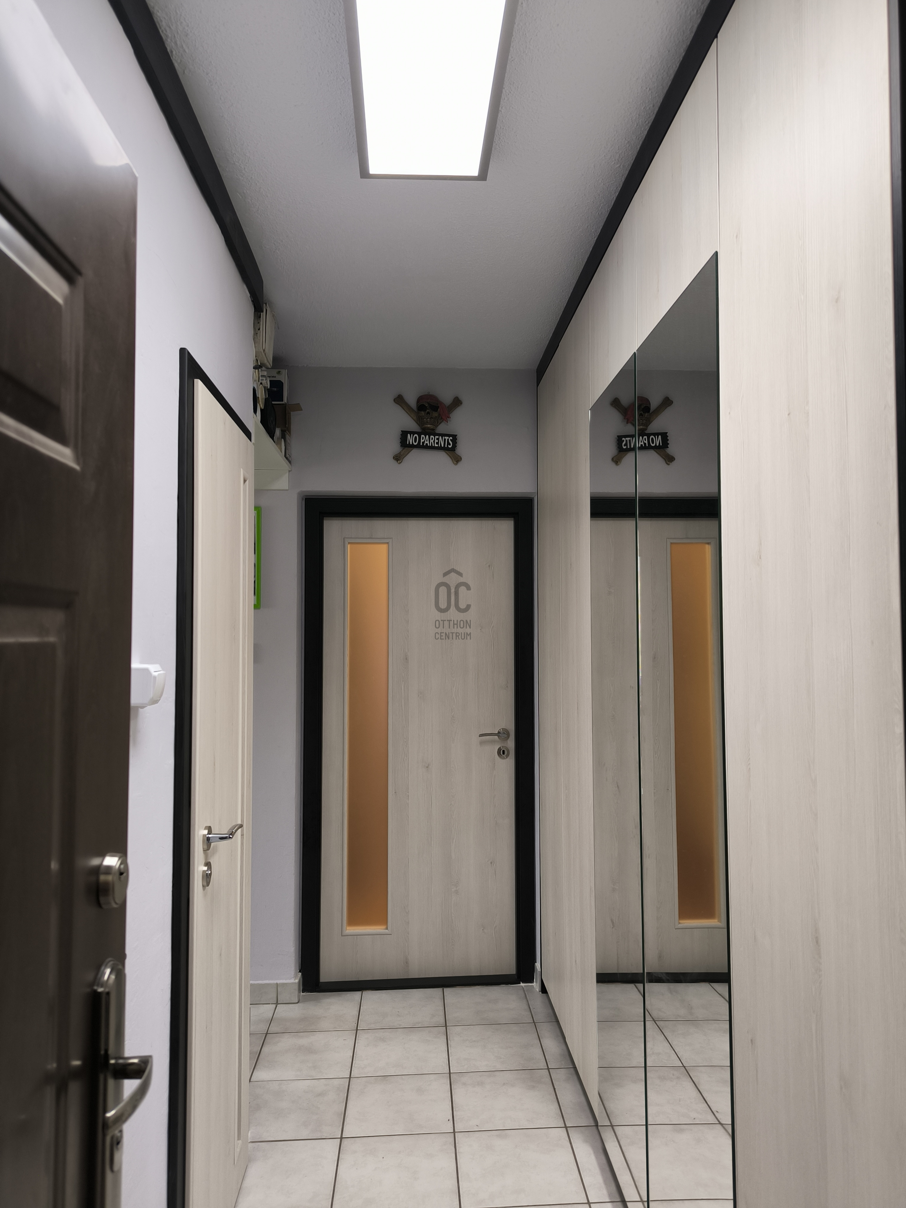Gallery zoom image