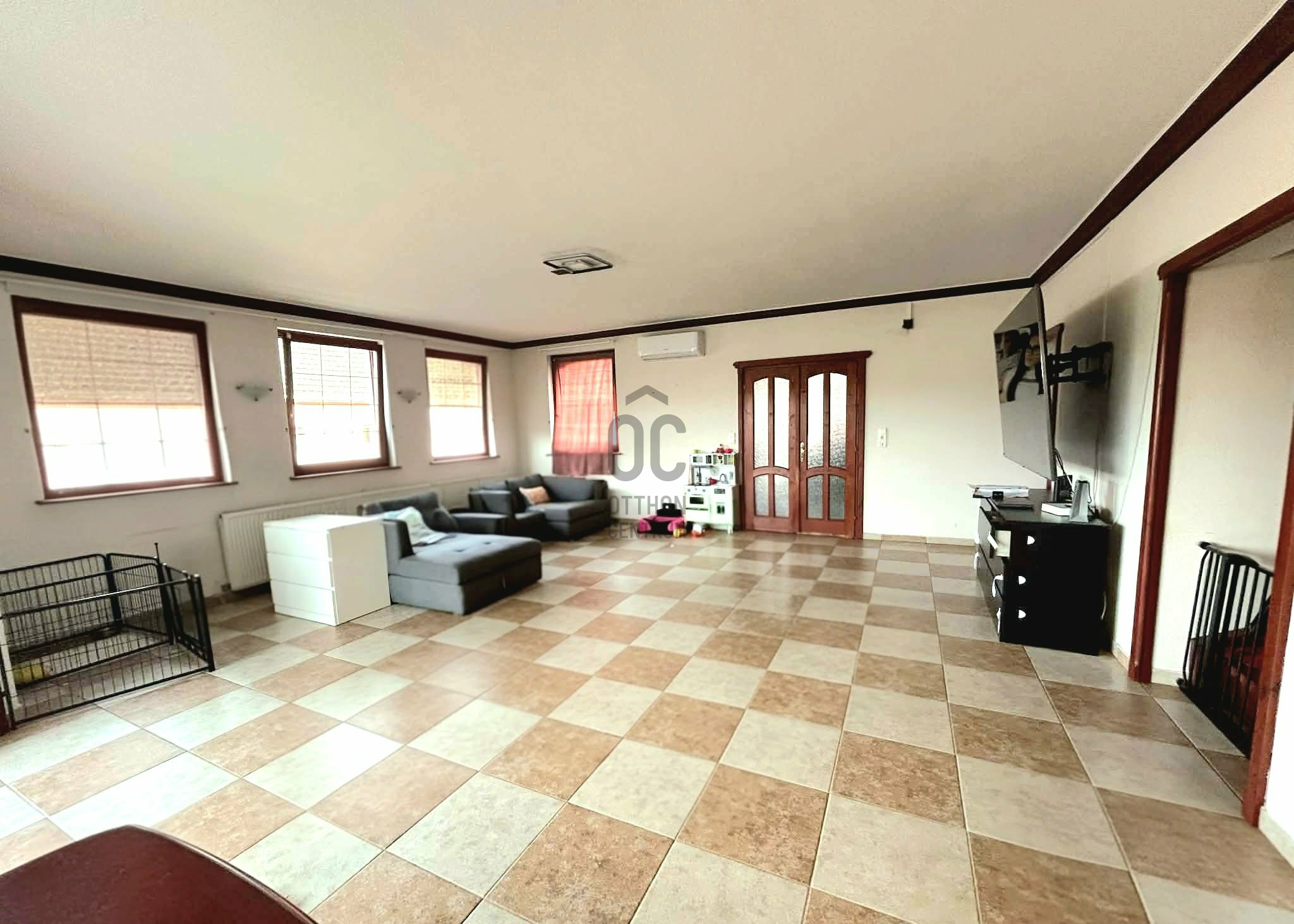 Gallery zoom image