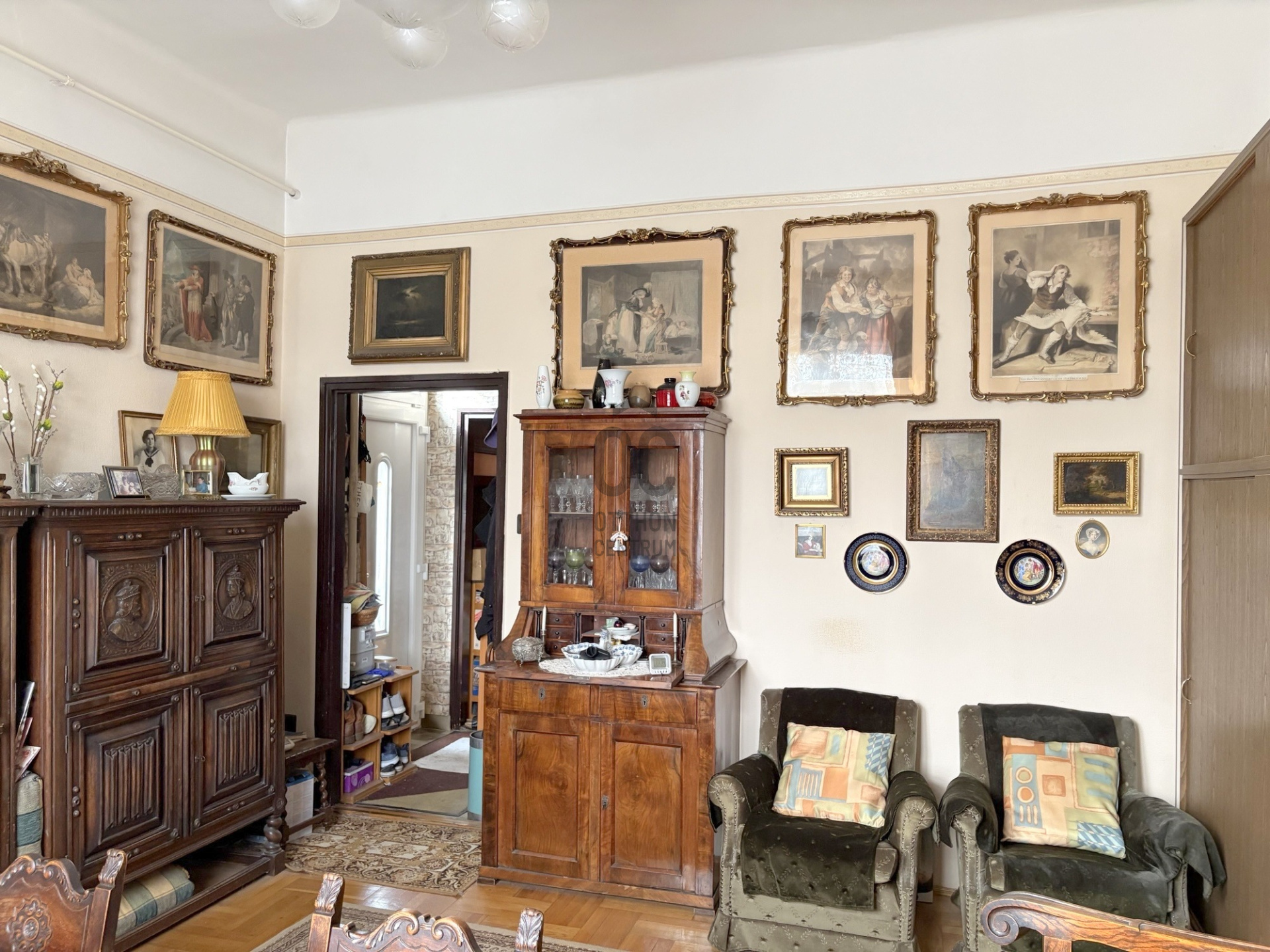 Gallery zoom image