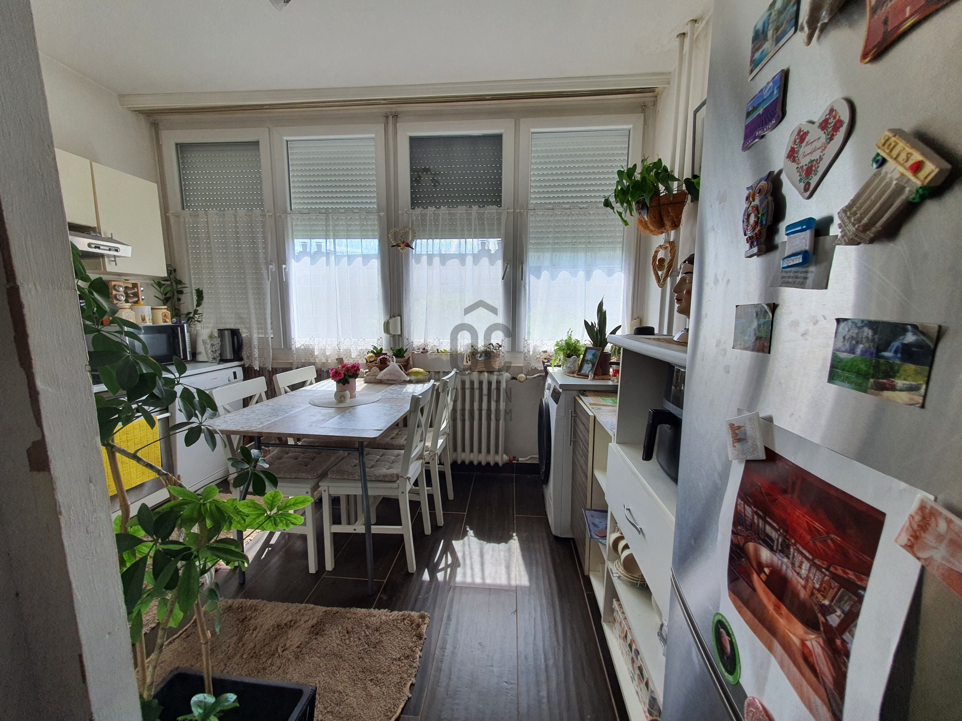 Gallery zoom image