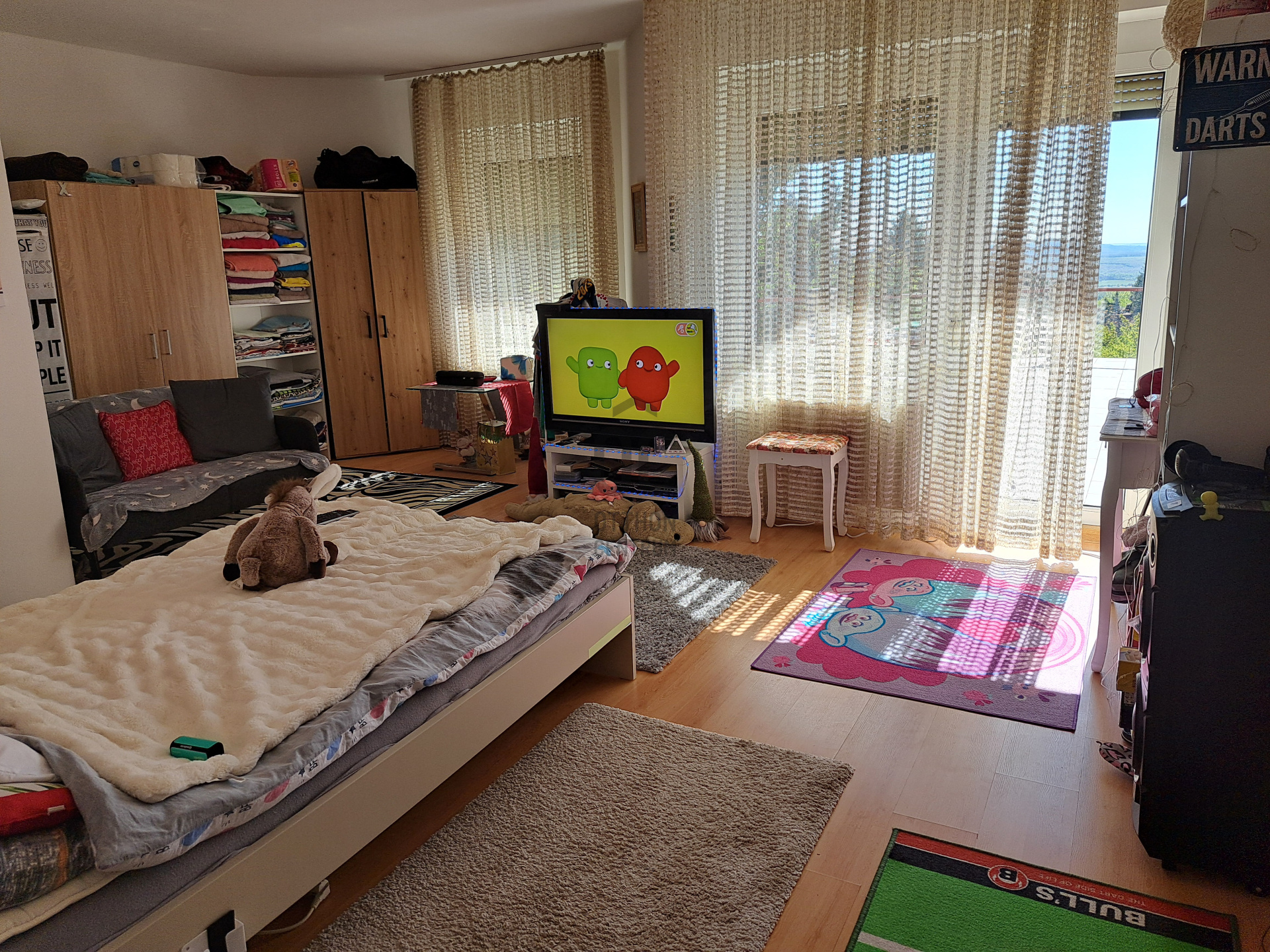 Gallery zoom image