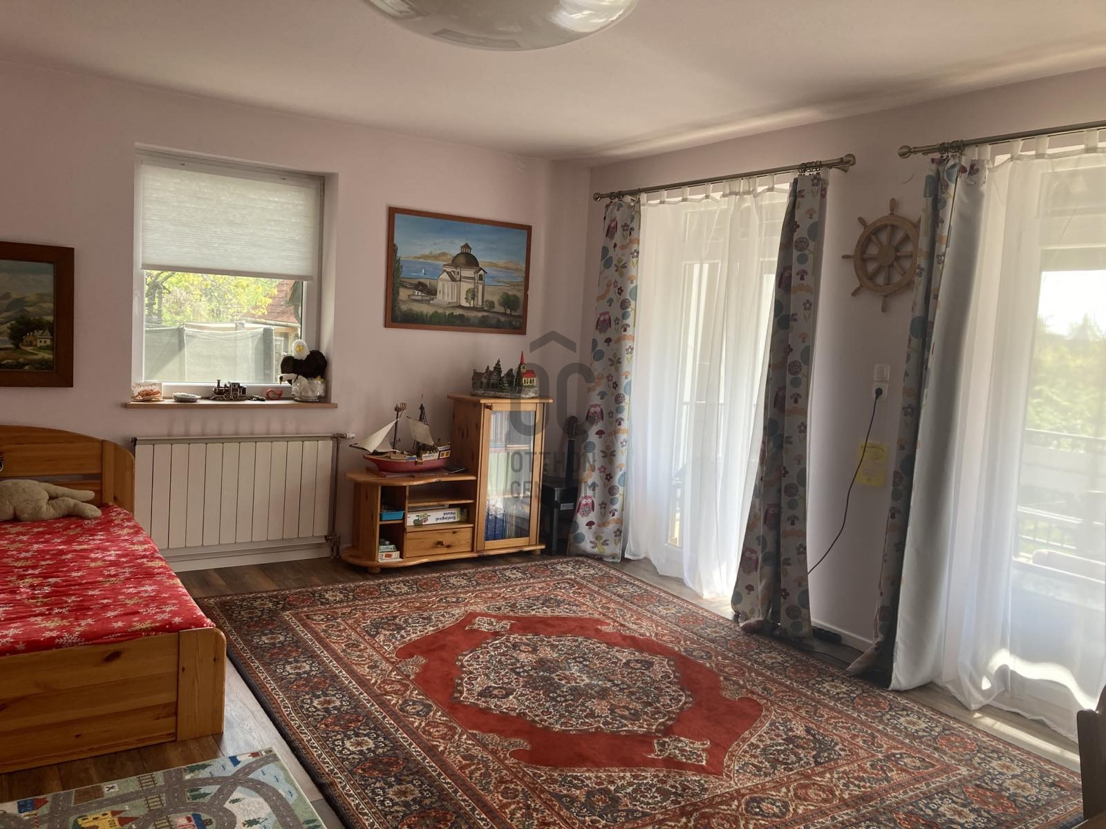 Gallery zoom image