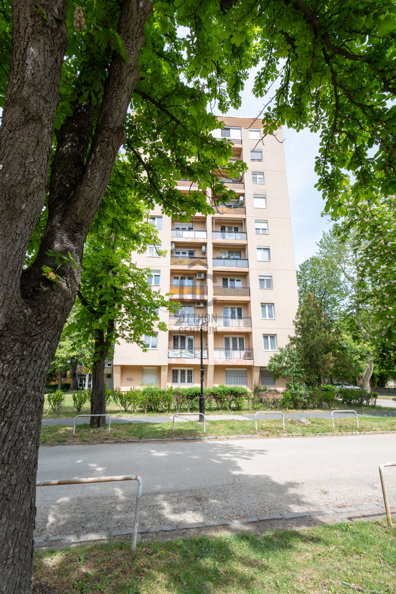 Gallery zoom image