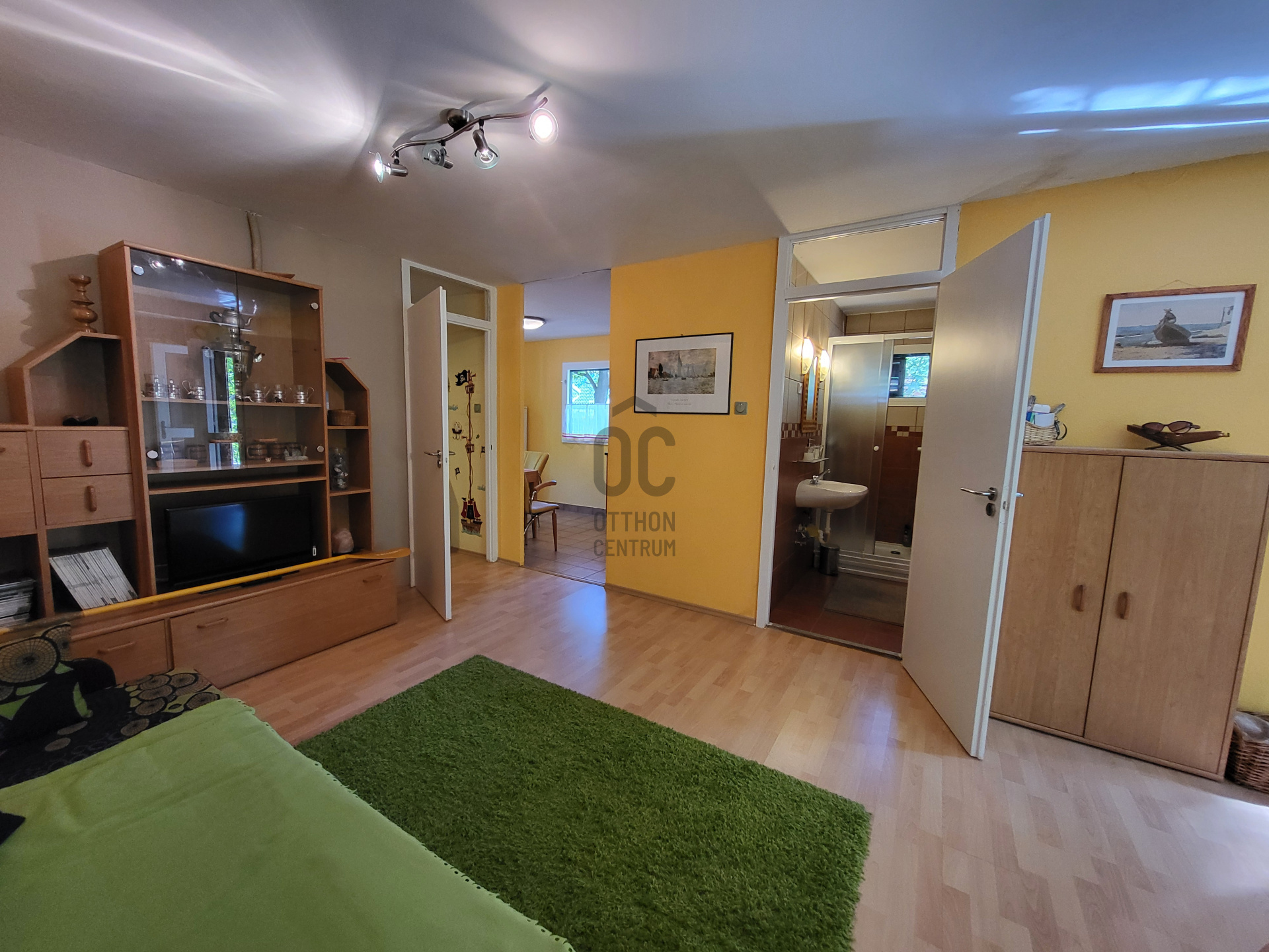 Gallery zoom image