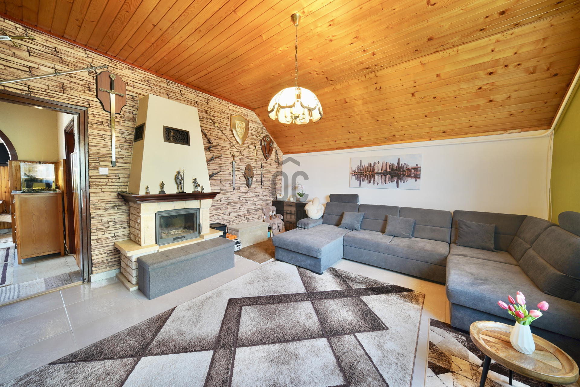 Gallery zoom image