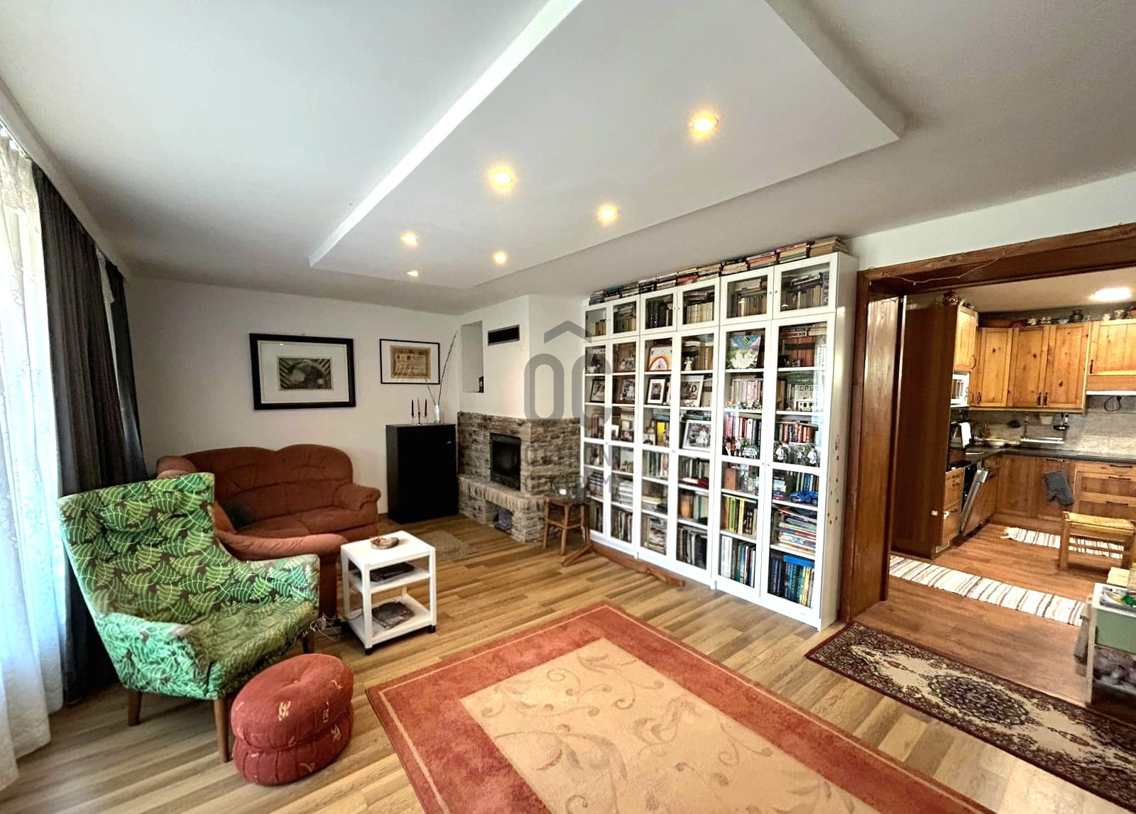 Gallery zoom image