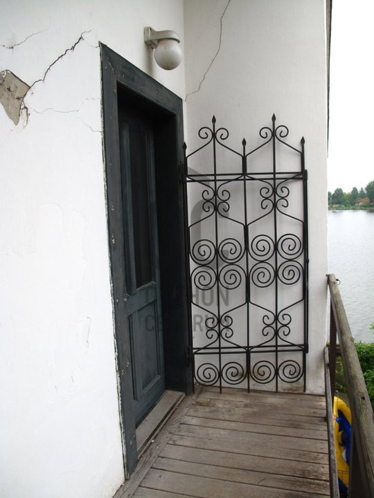 Gallery zoom image
