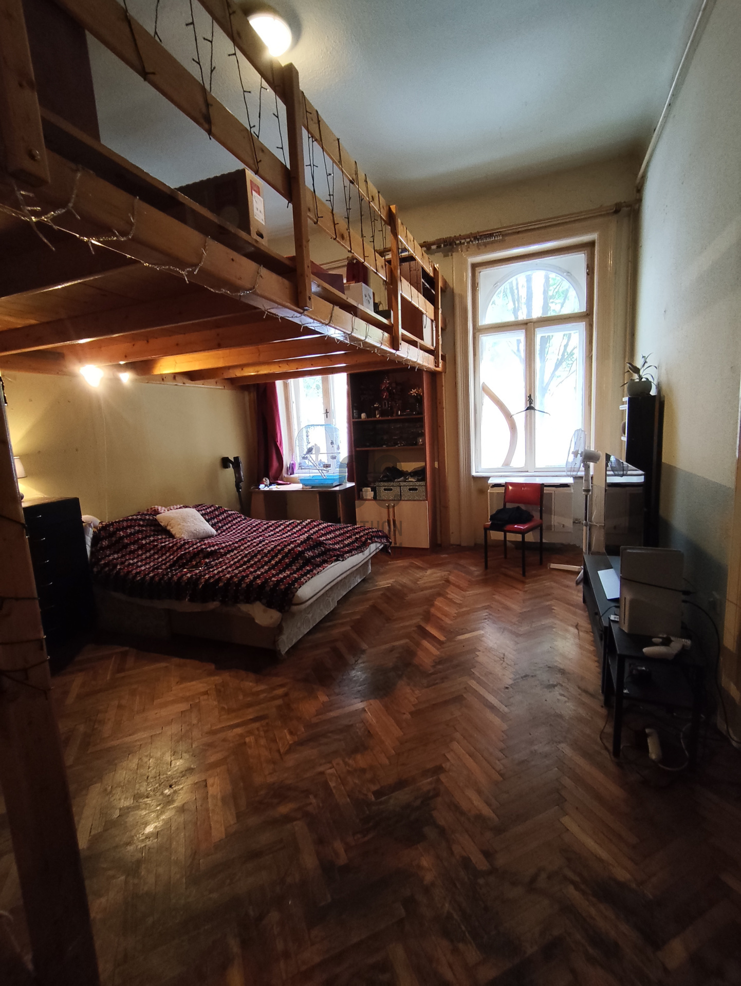 Gallery zoom image