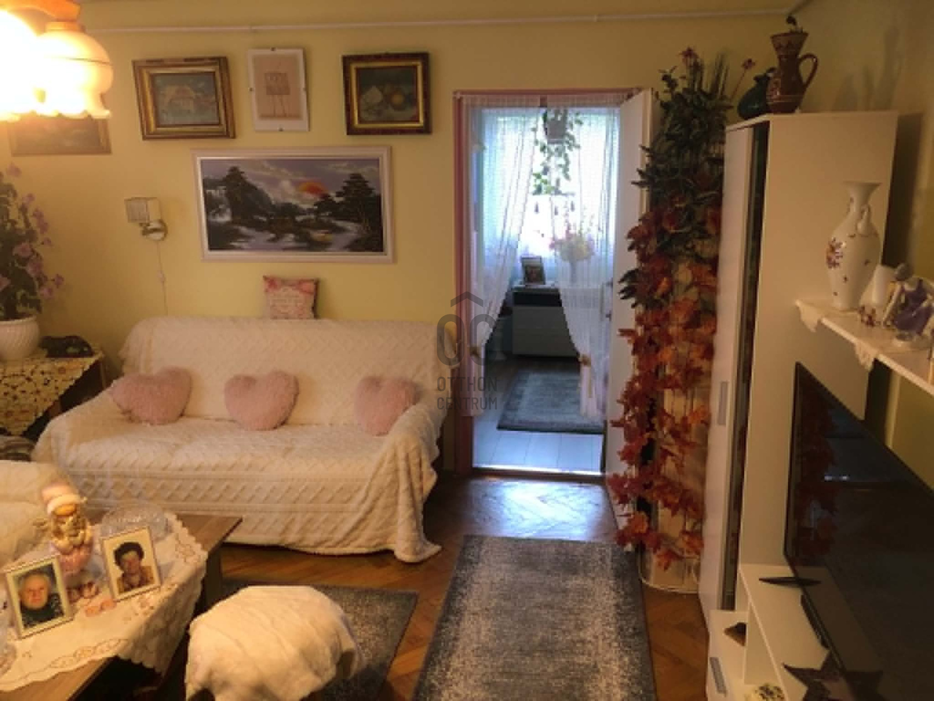 Gallery zoom image