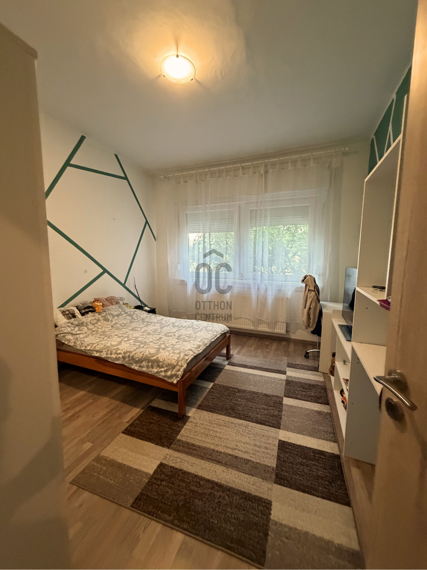 Gallery zoom image