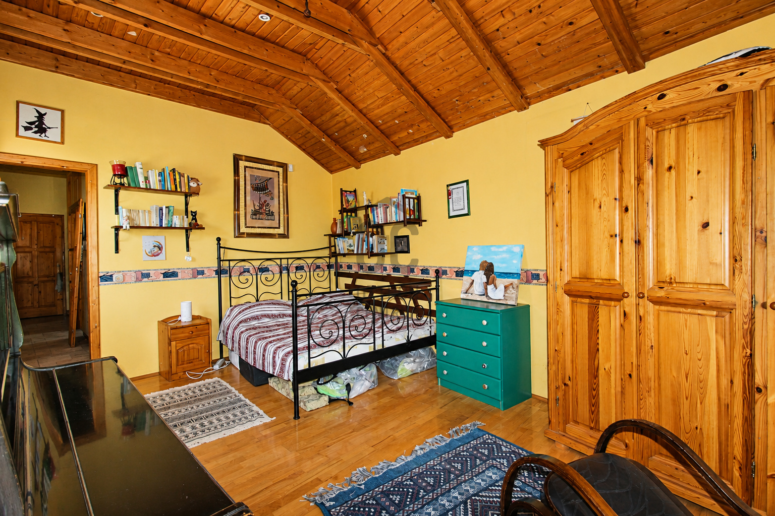 Gallery zoom image