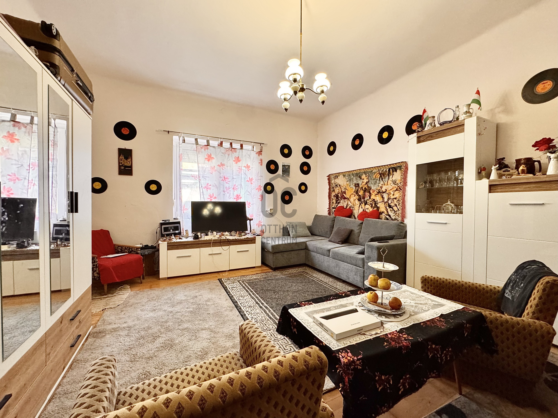 Gallery zoom image