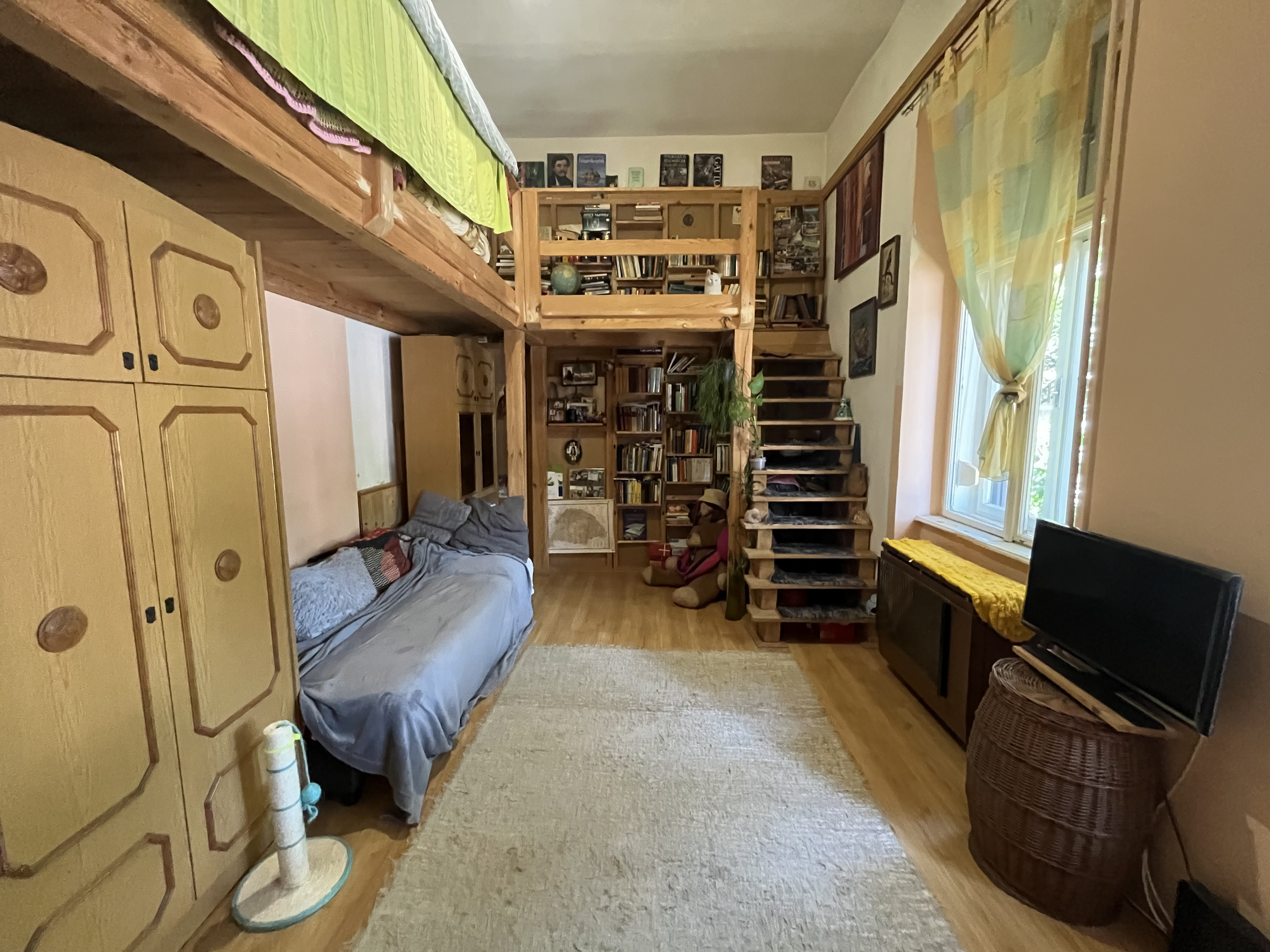 Gallery zoom image
