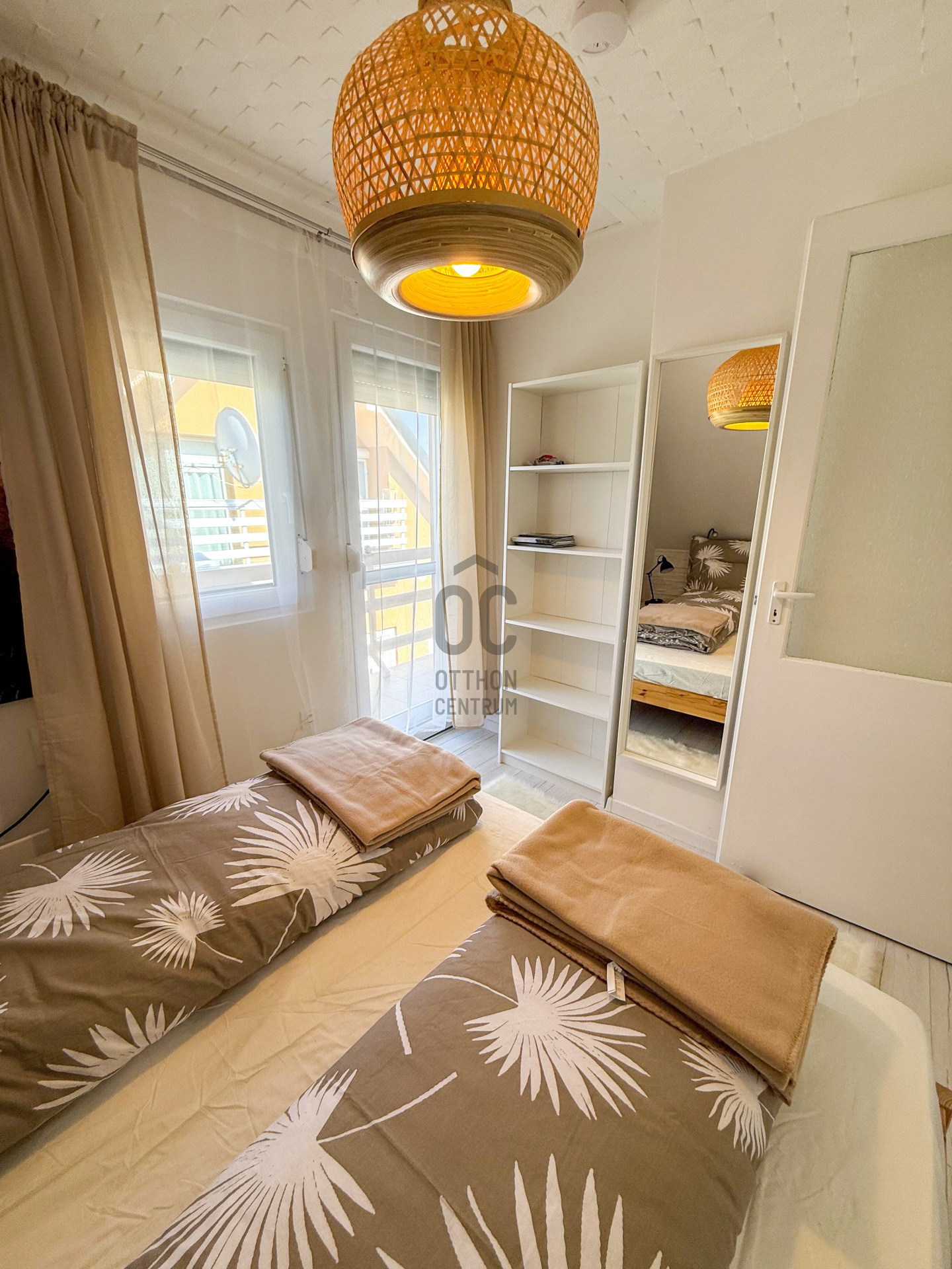 Gallery zoom image