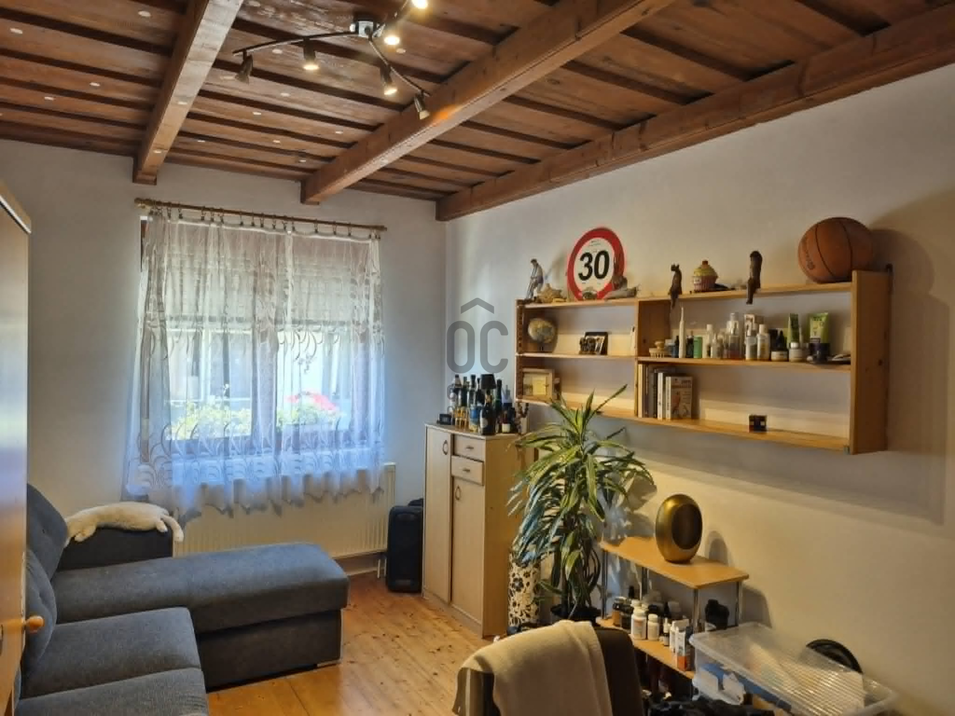 Gallery zoom image